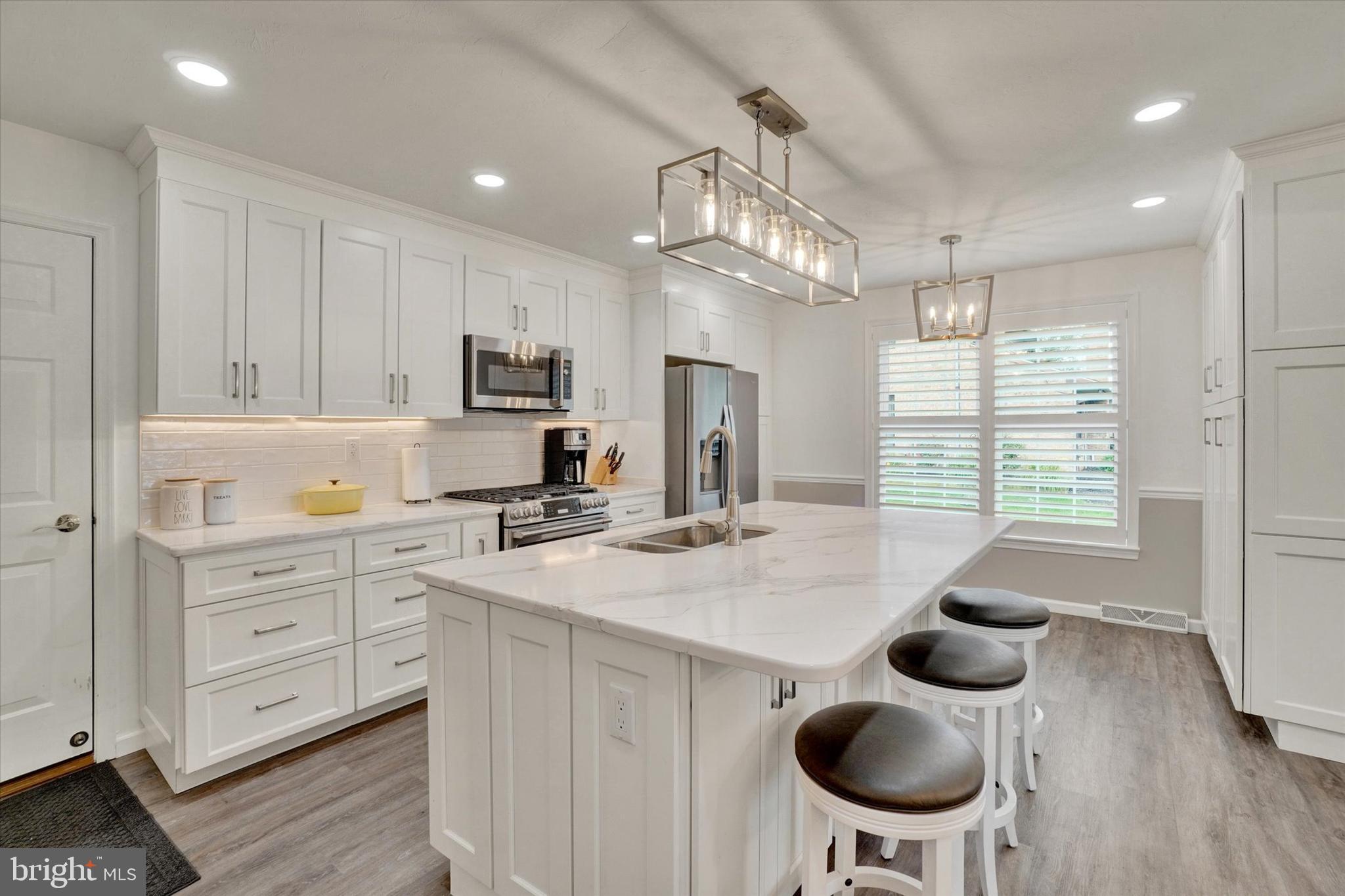 OUTDOOR COUNTRY CLUB - Residential
