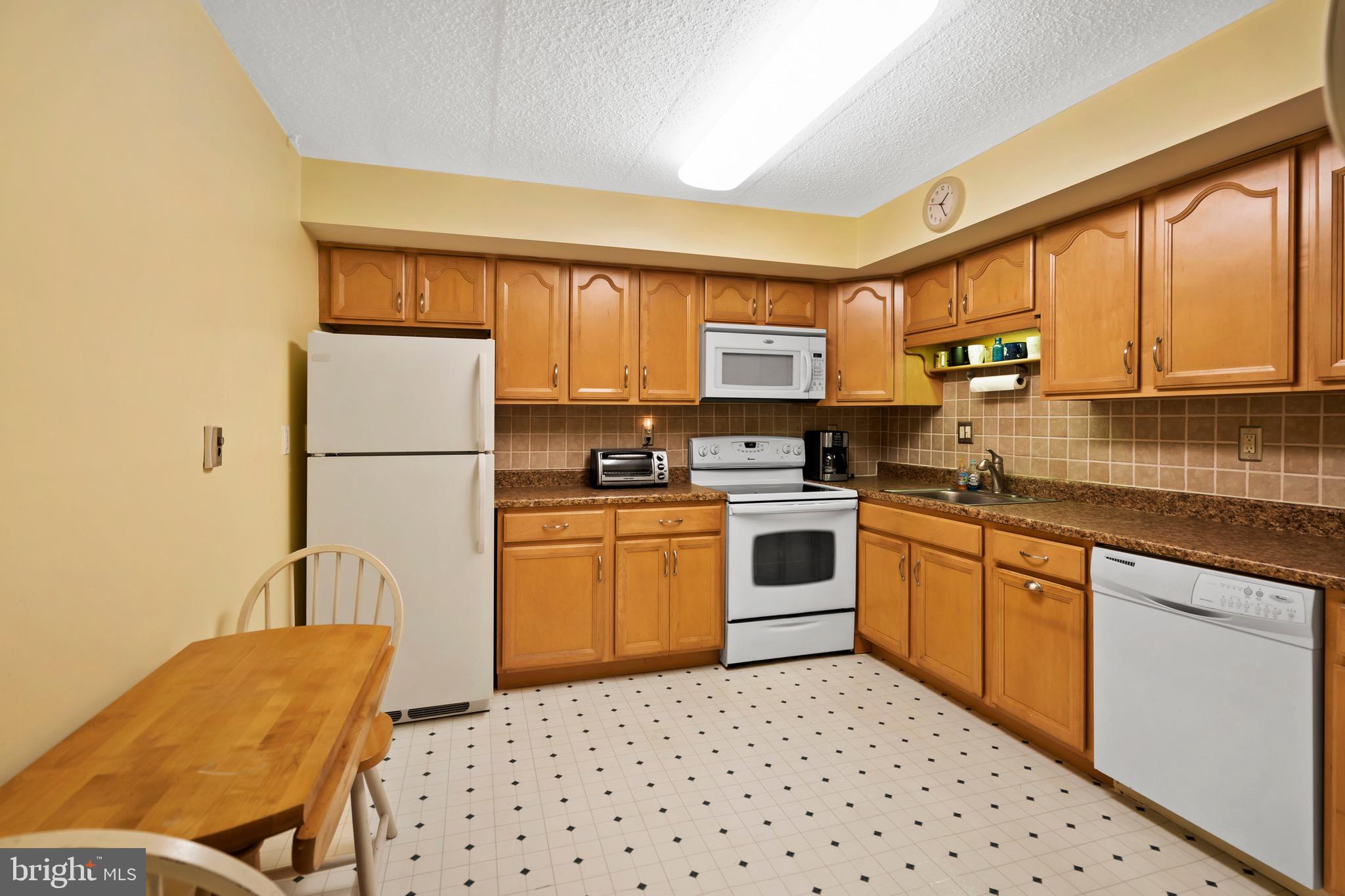 HAVERFORD HILL - Residential