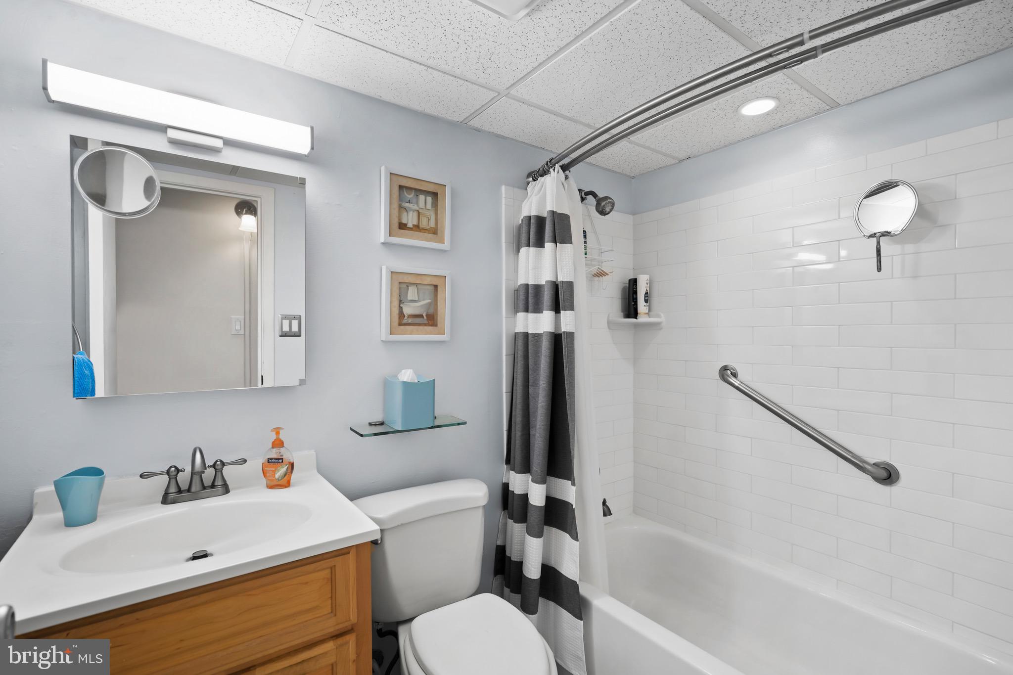 HAVERFORD HILL - Residential