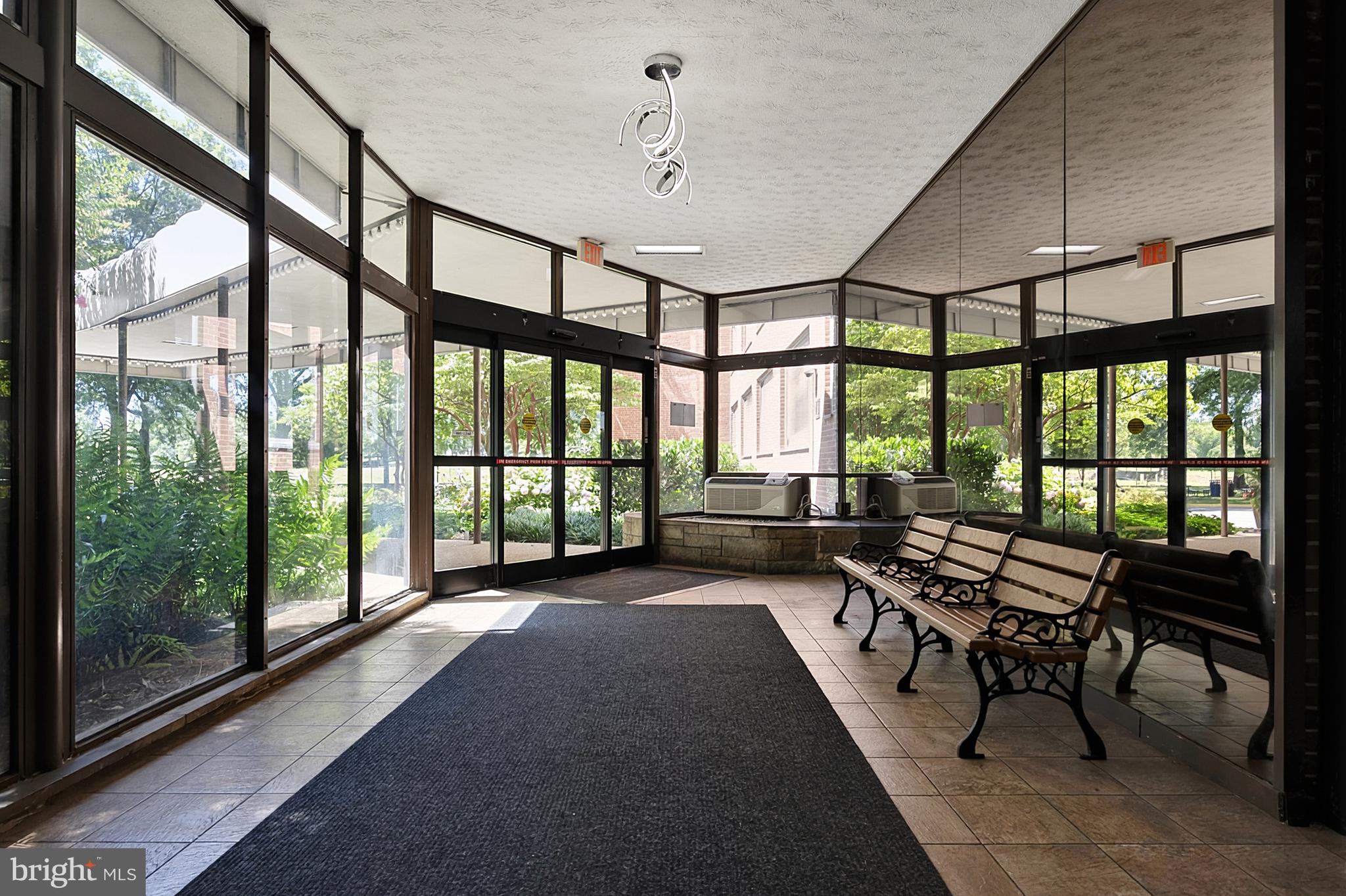 RIVER PLACE - Residential