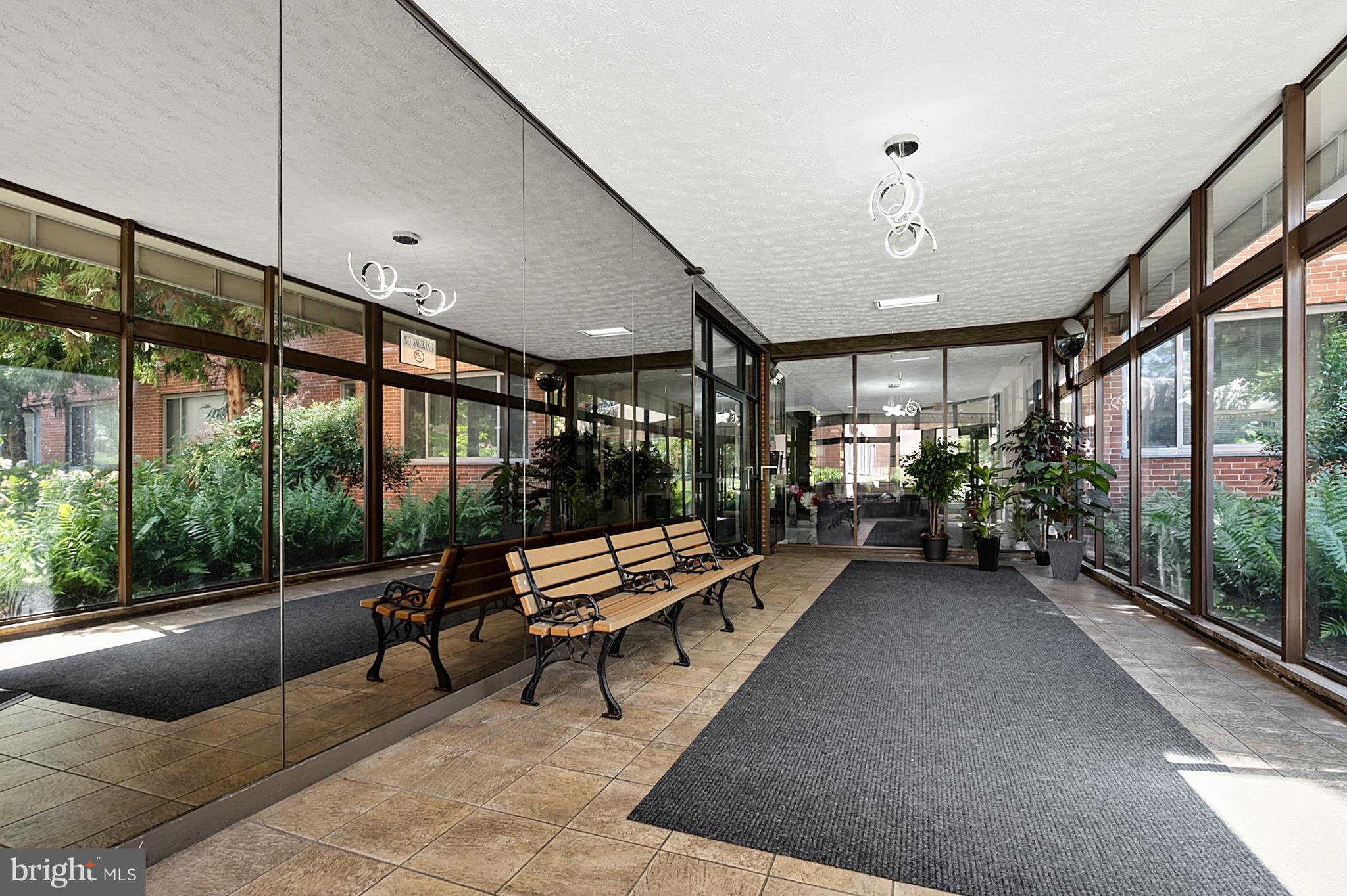 RIVER PLACE - Residential