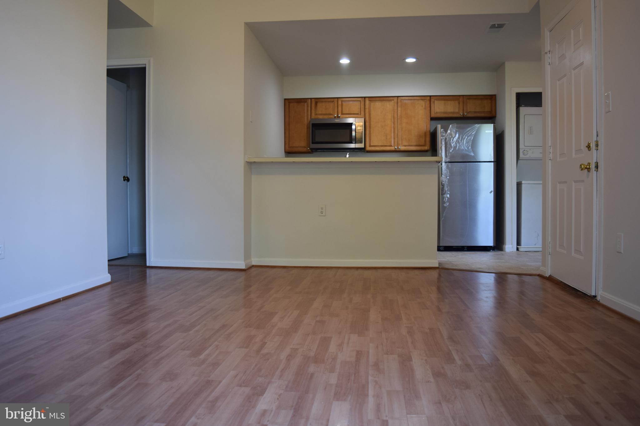 CLUSTERS AT WOODLAWN - Residential Lease