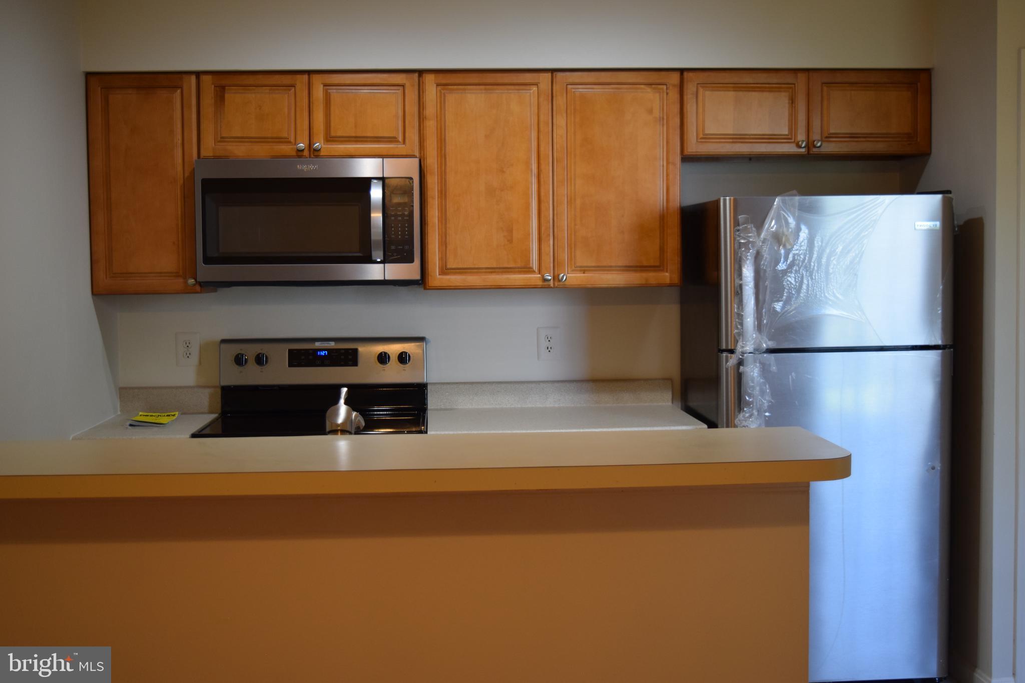 CLUSTERS AT WOODLAWN - Residential Lease