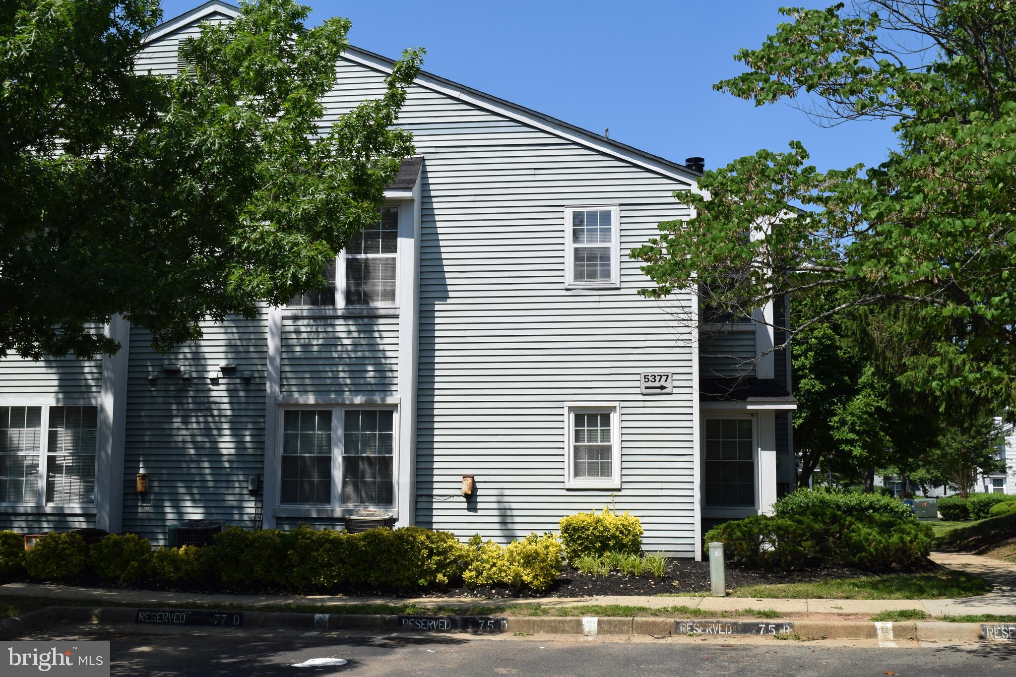 CLUSTERS AT WOODLAWN - Residential Lease