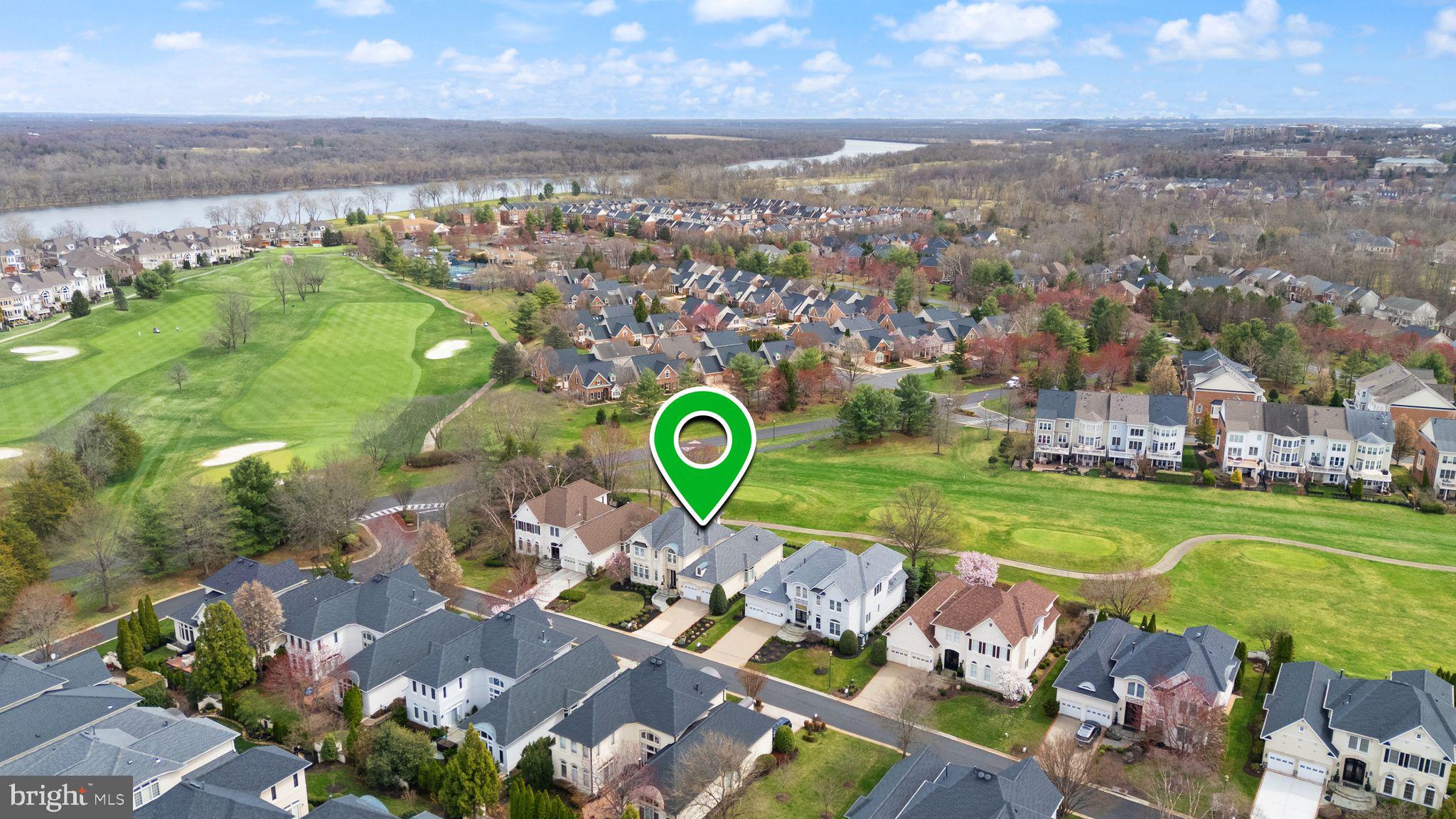 RIVER CREEK - Residential