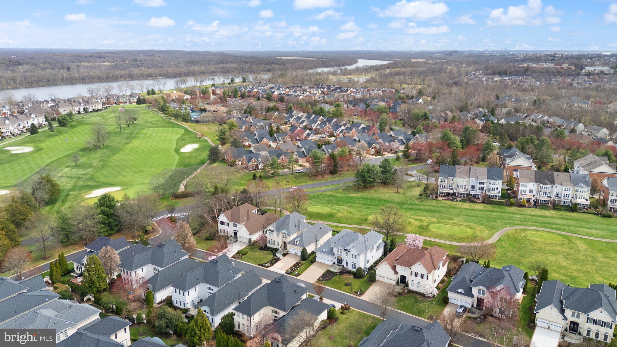 RIVER CREEK - Residential