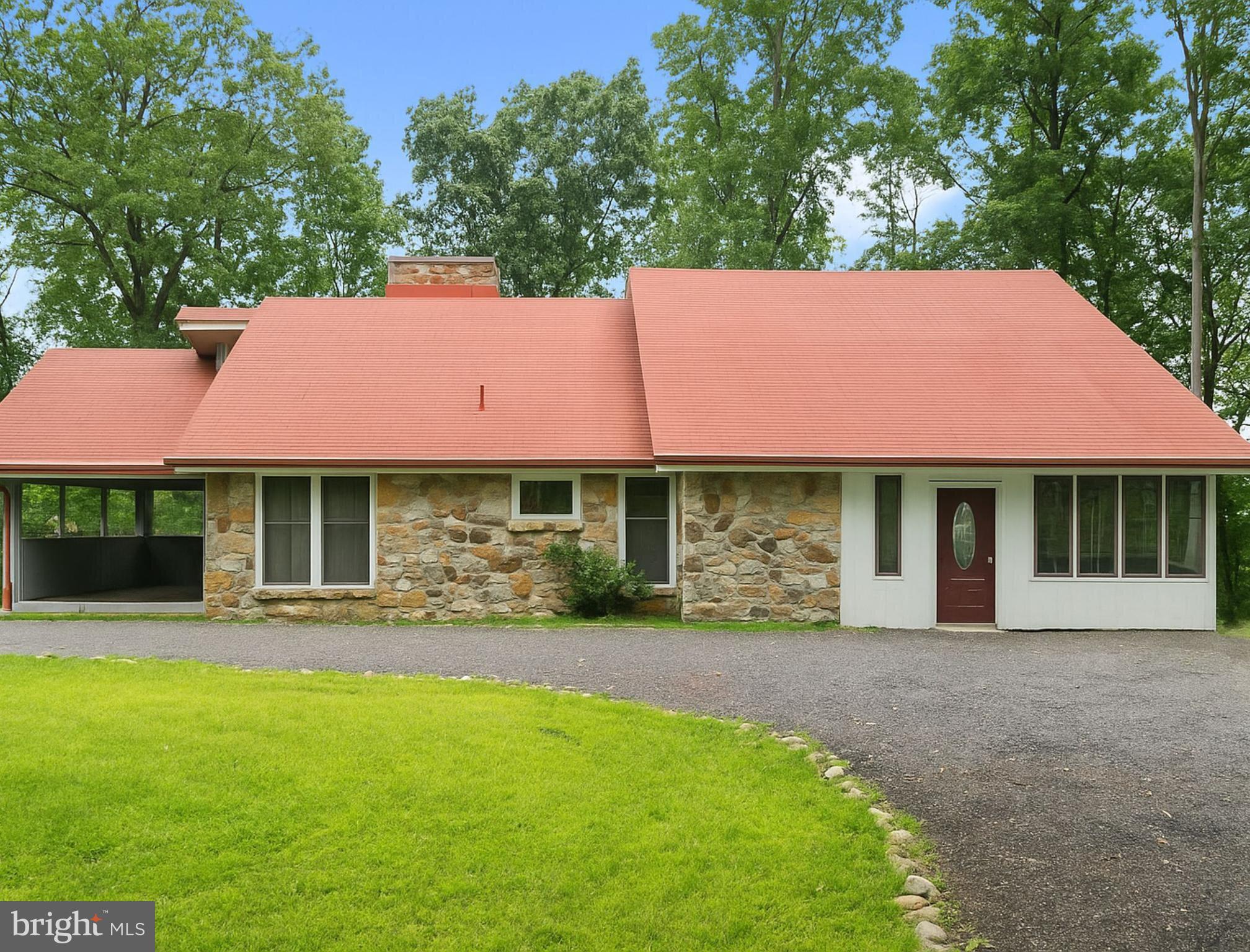 LEETOWN - Residential