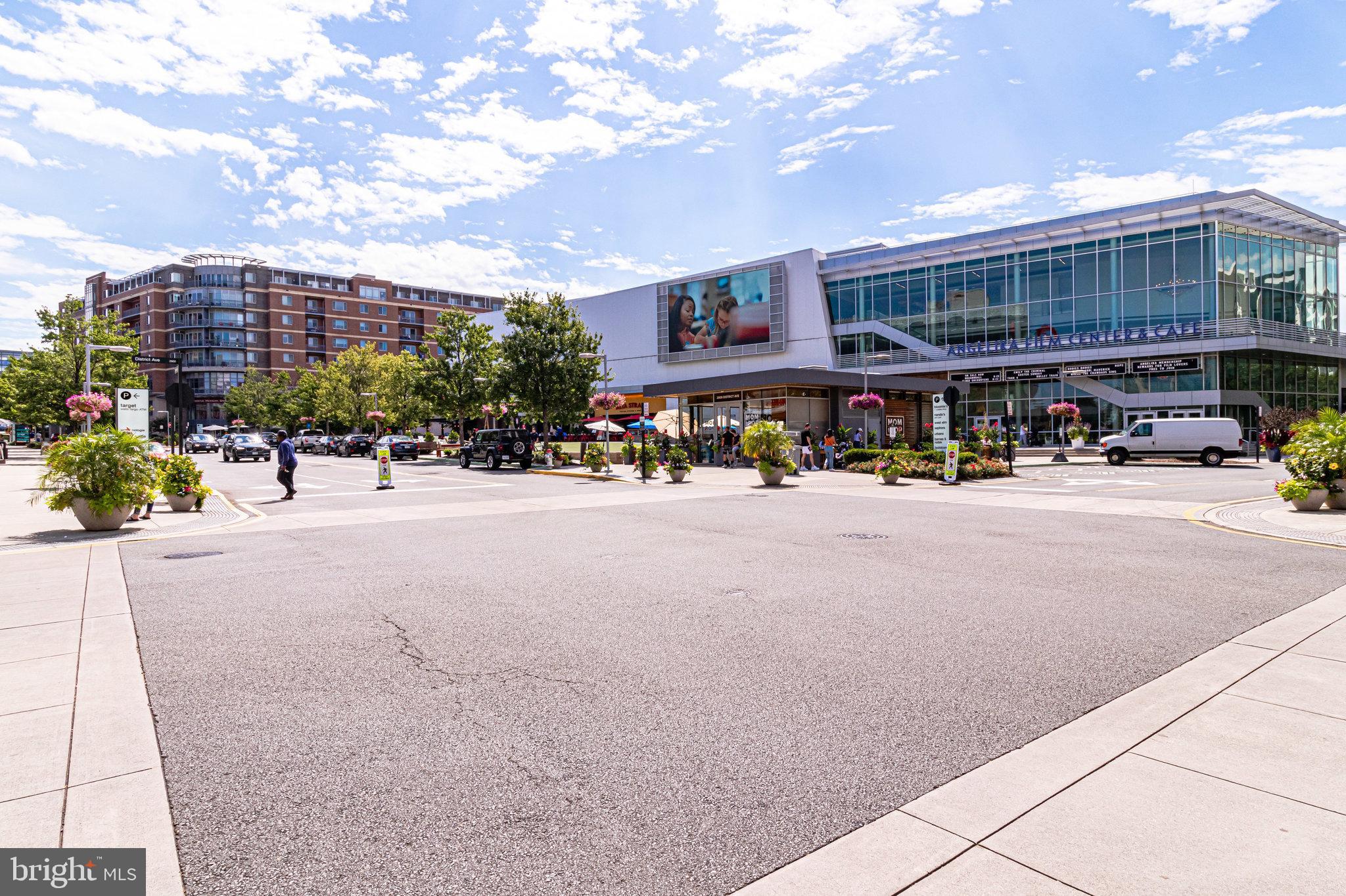 HIGH POINT AT JEFFERSON PARK - Residential