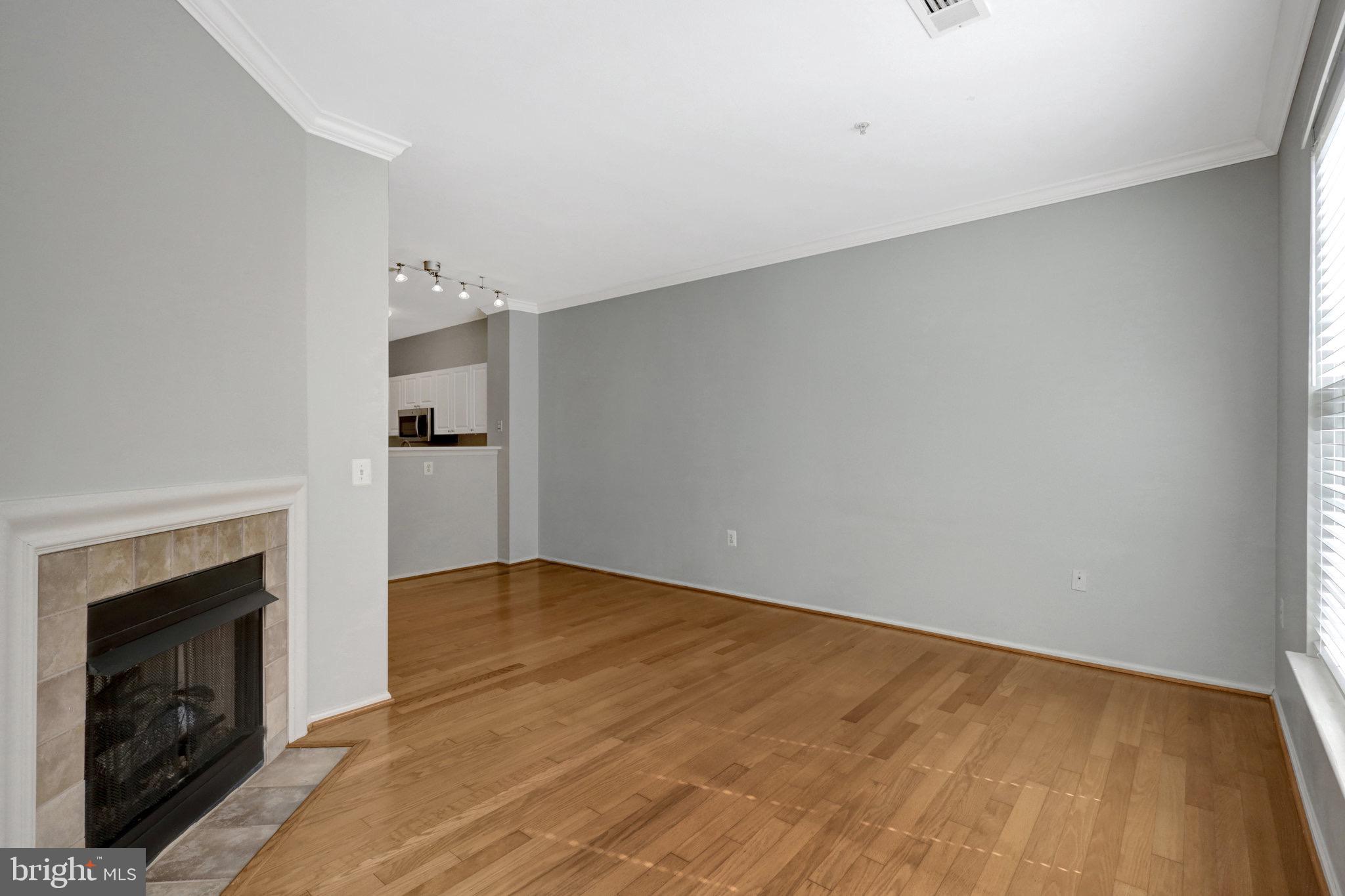 HIGH POINT AT JEFFERSON PARK - Residential