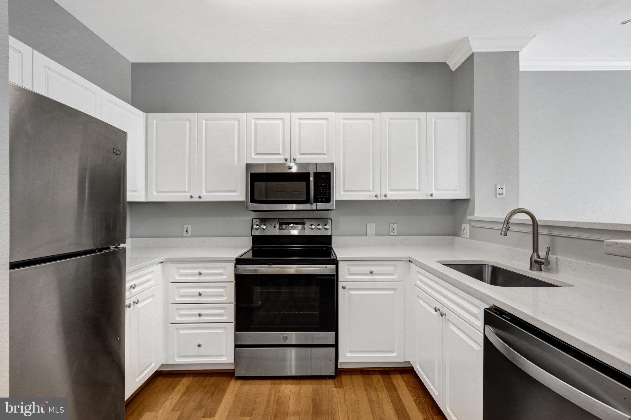 HIGH POINT AT JEFFERSON PARK - Residential