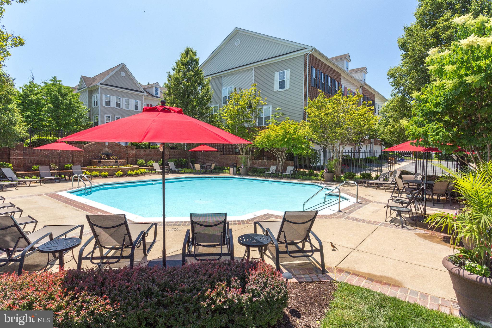 HIGH POINT AT JEFFERSON PARK - Residential