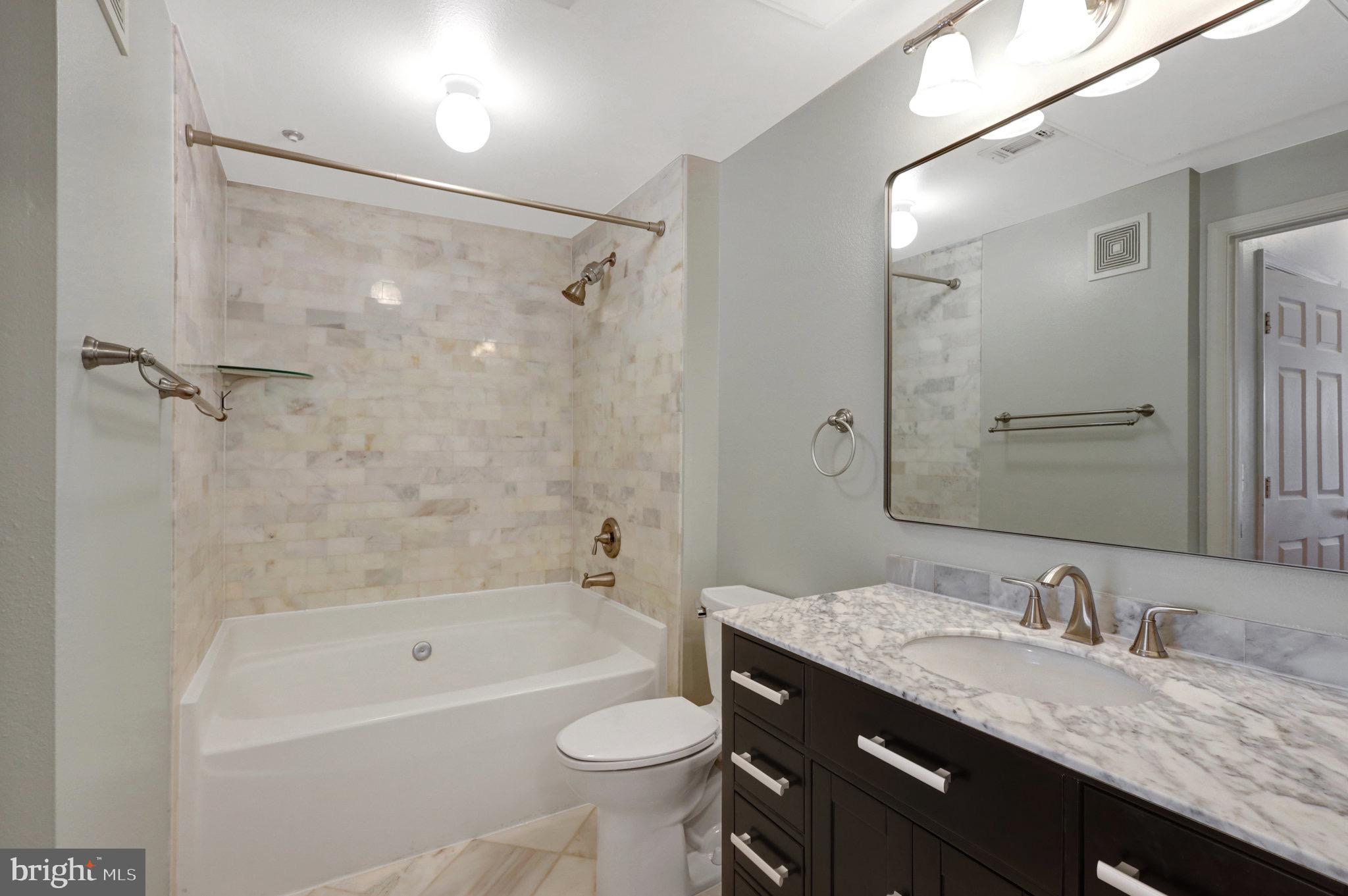 HIGH POINT AT JEFFERSON PARK - Residential