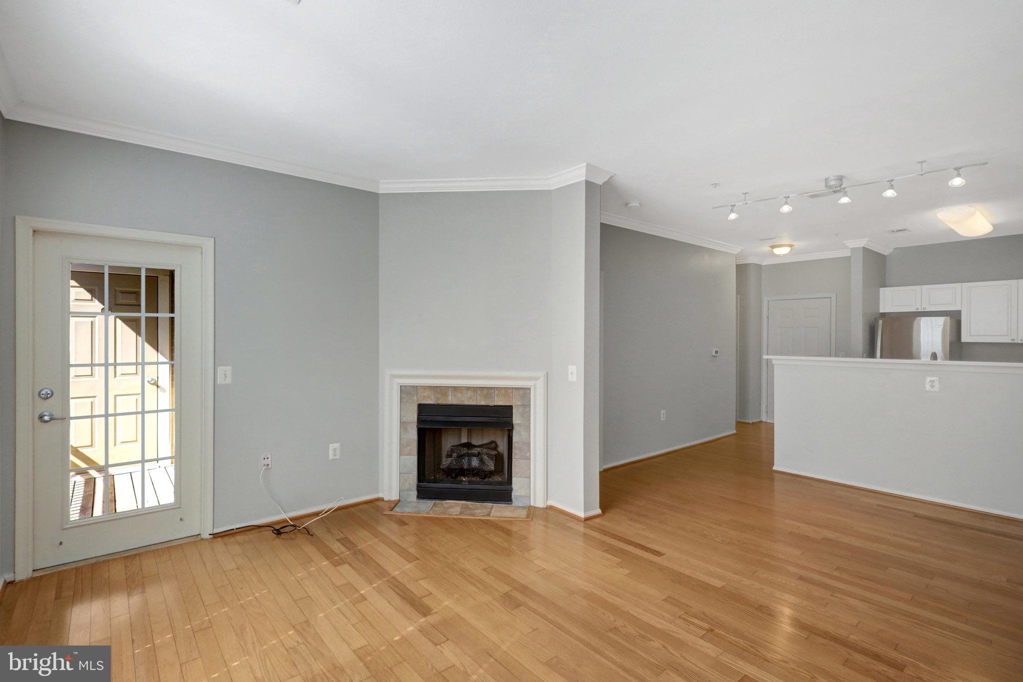HIGH POINT AT JEFFERSON PARK - Residential