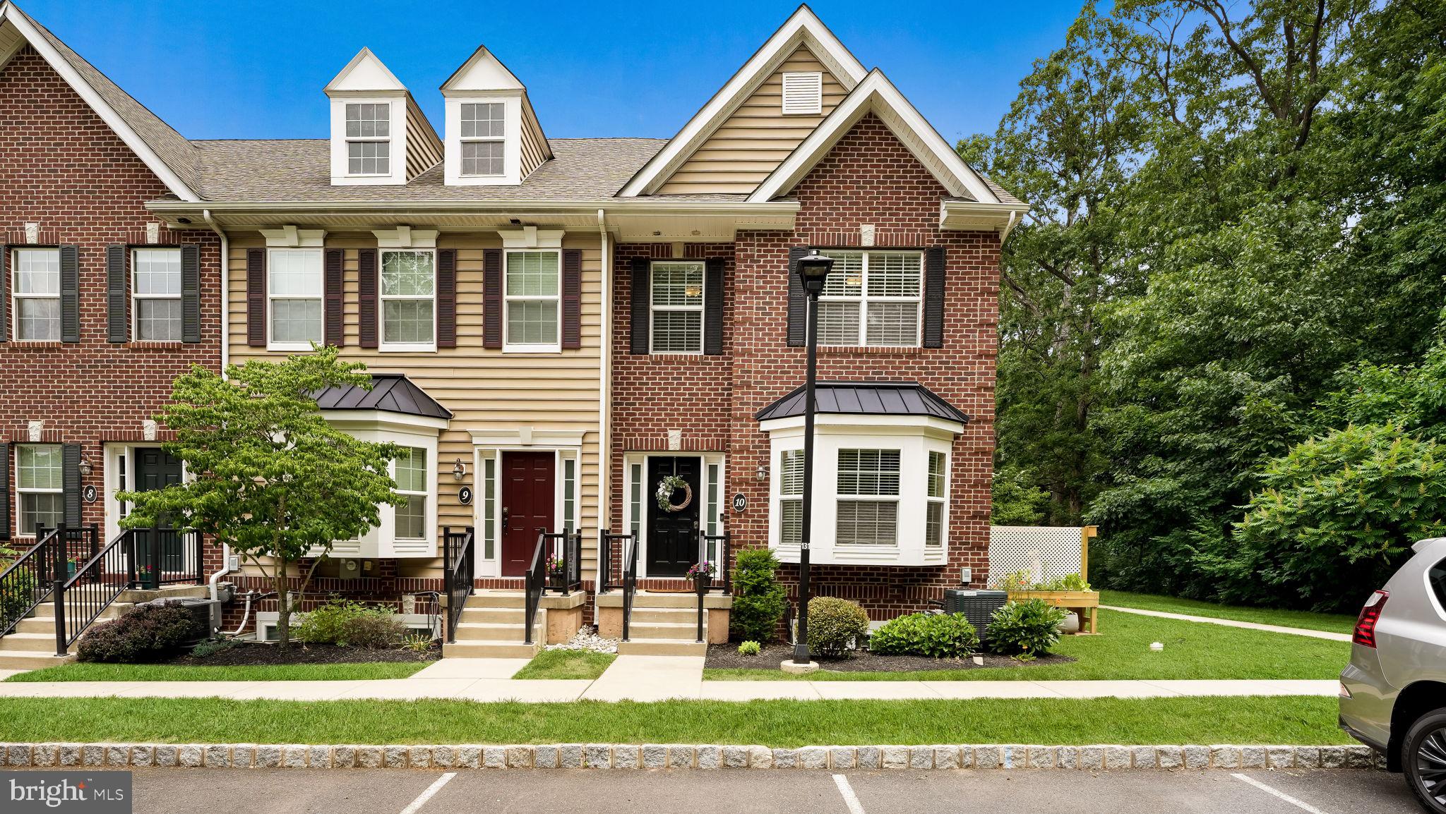CARRIAGE HILL - Residential