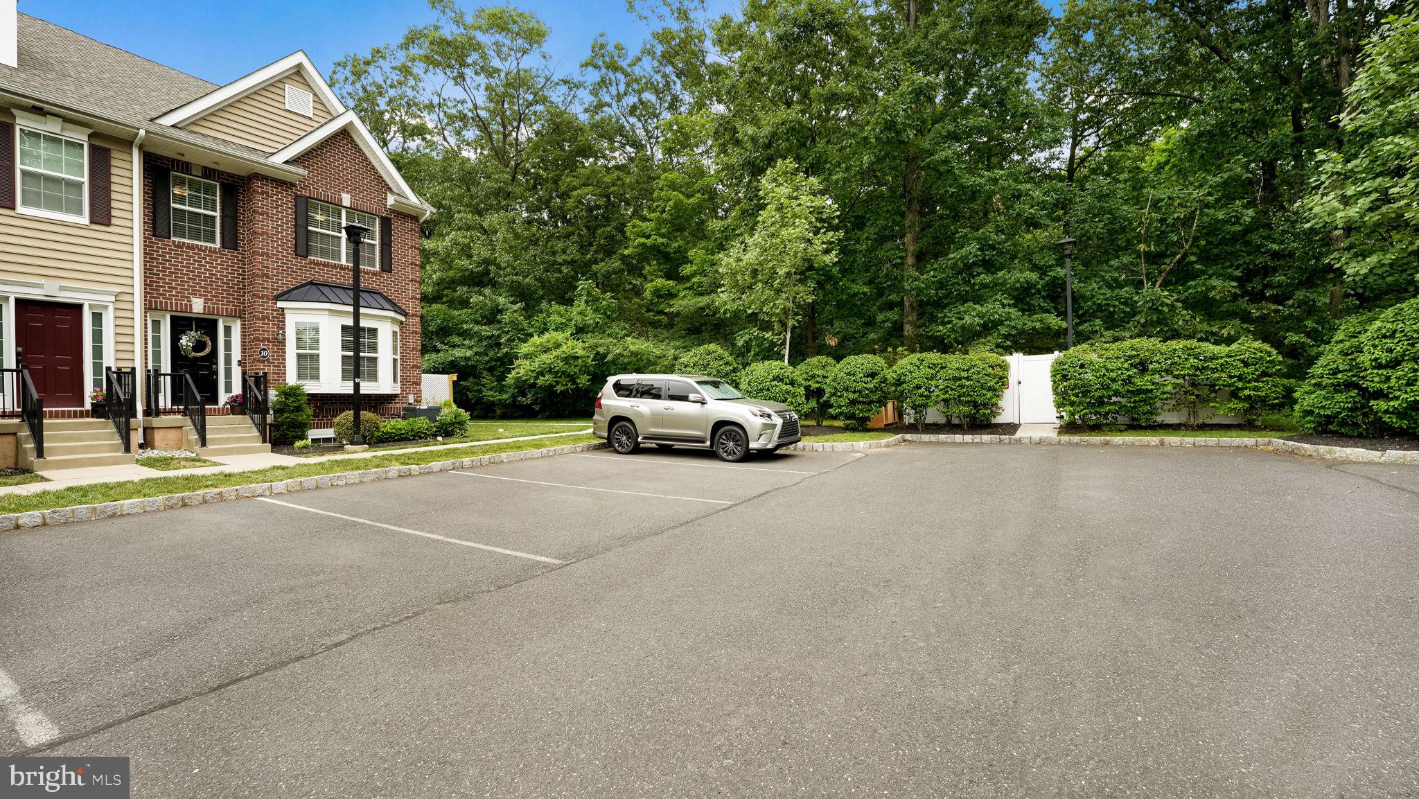 CARRIAGE HILL - Residential
