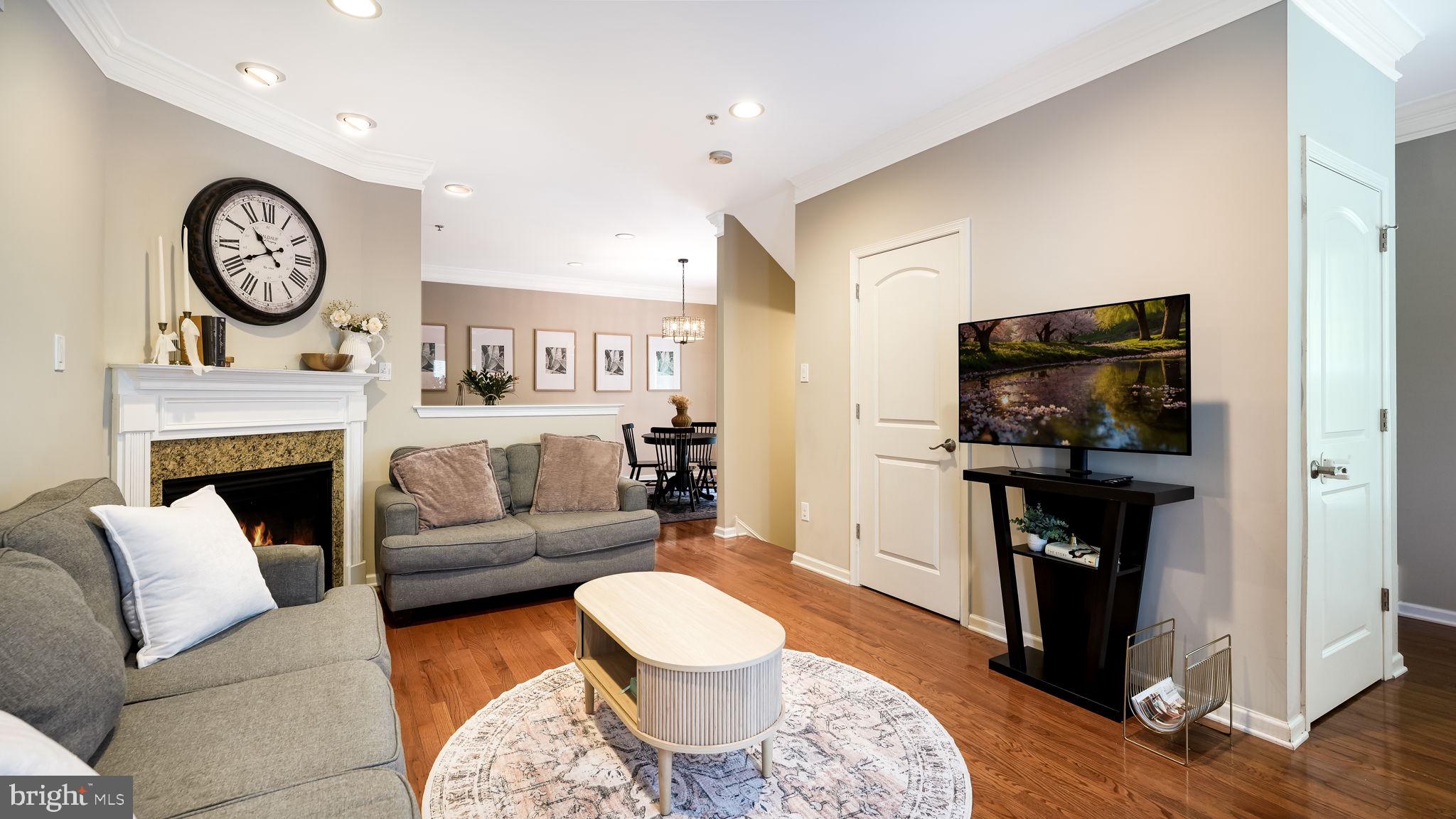 CARRIAGE HILL - Residential