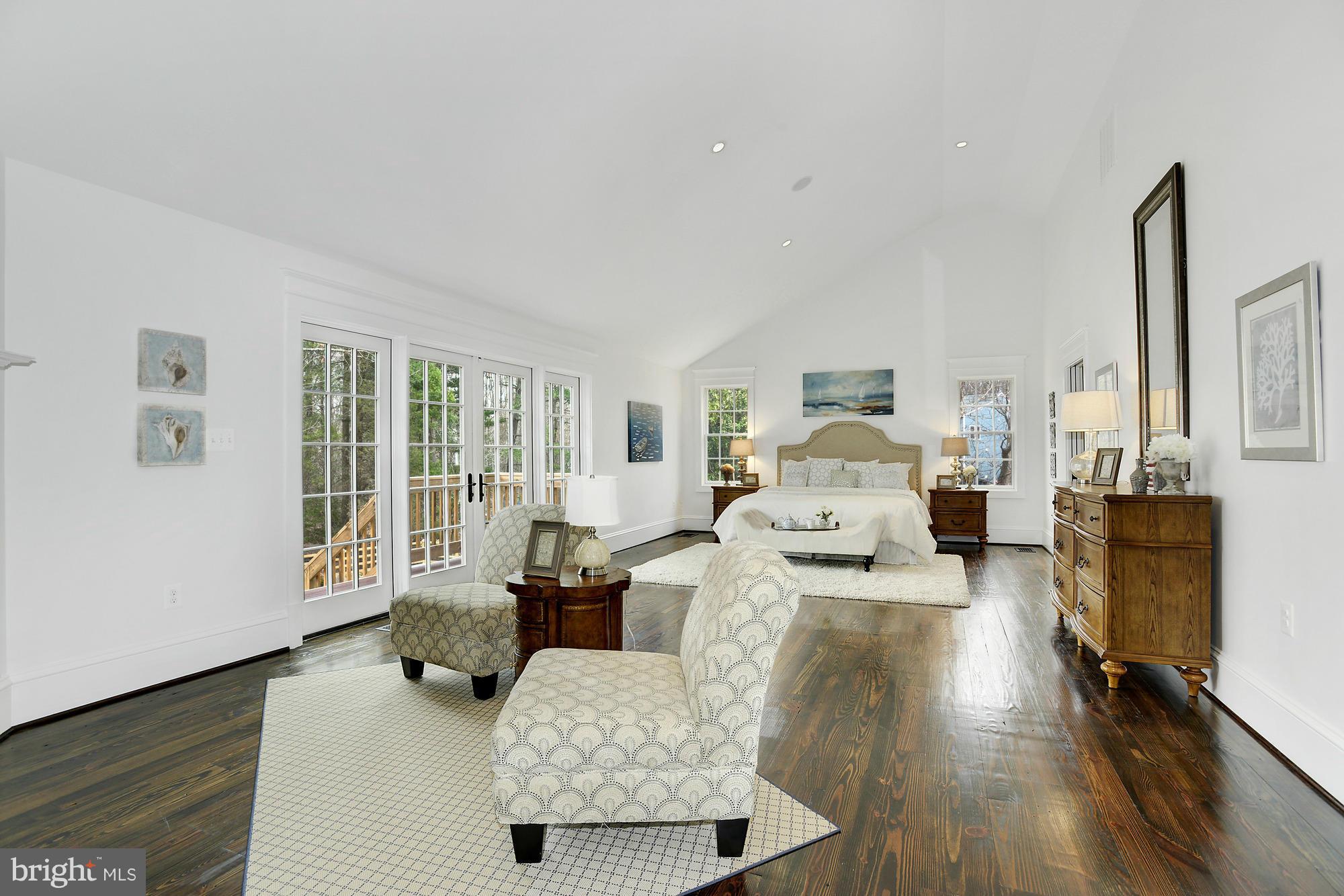 THREE SWALLOWS FARM - Residential