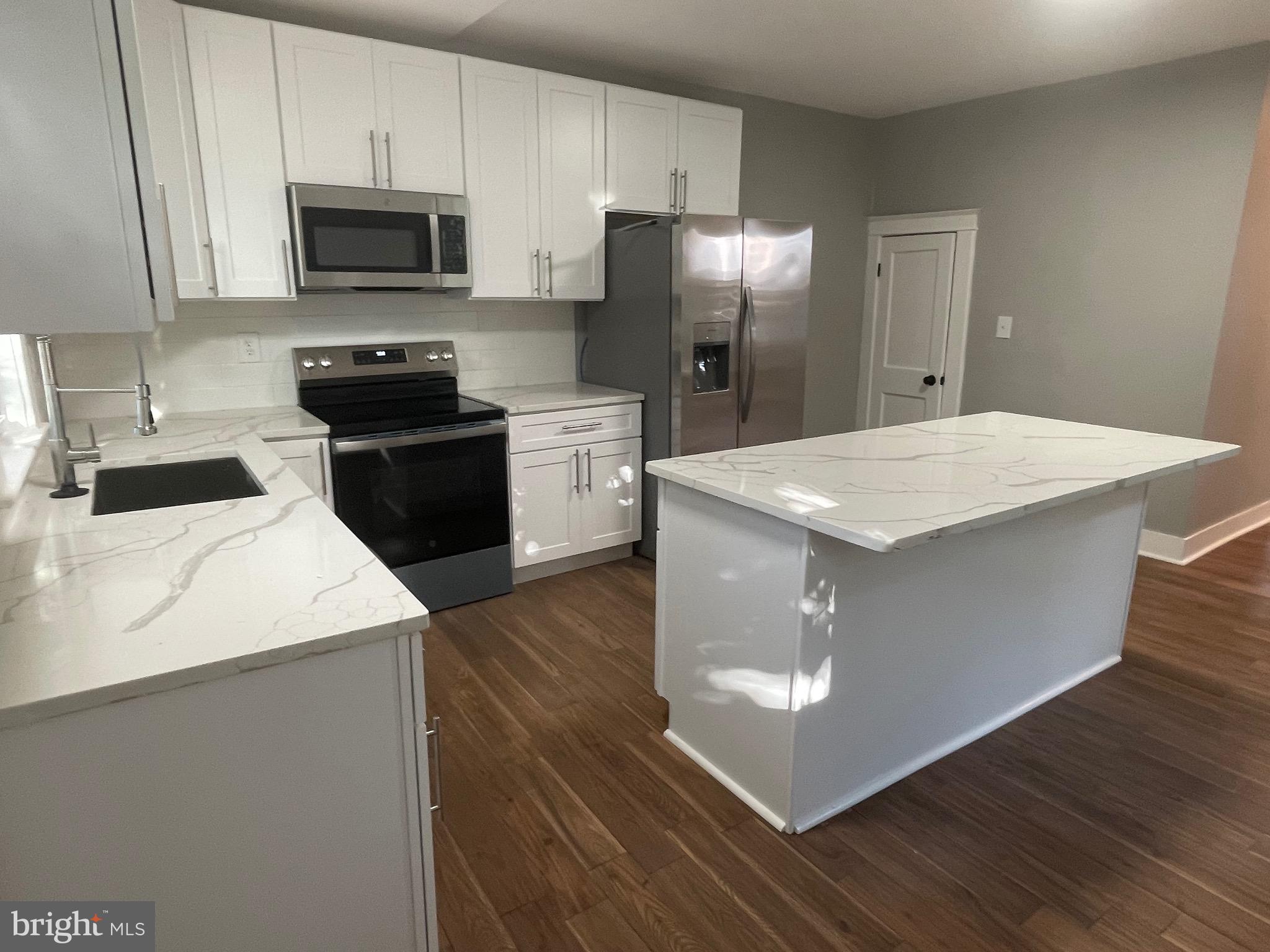 ELMWOOD - Residential