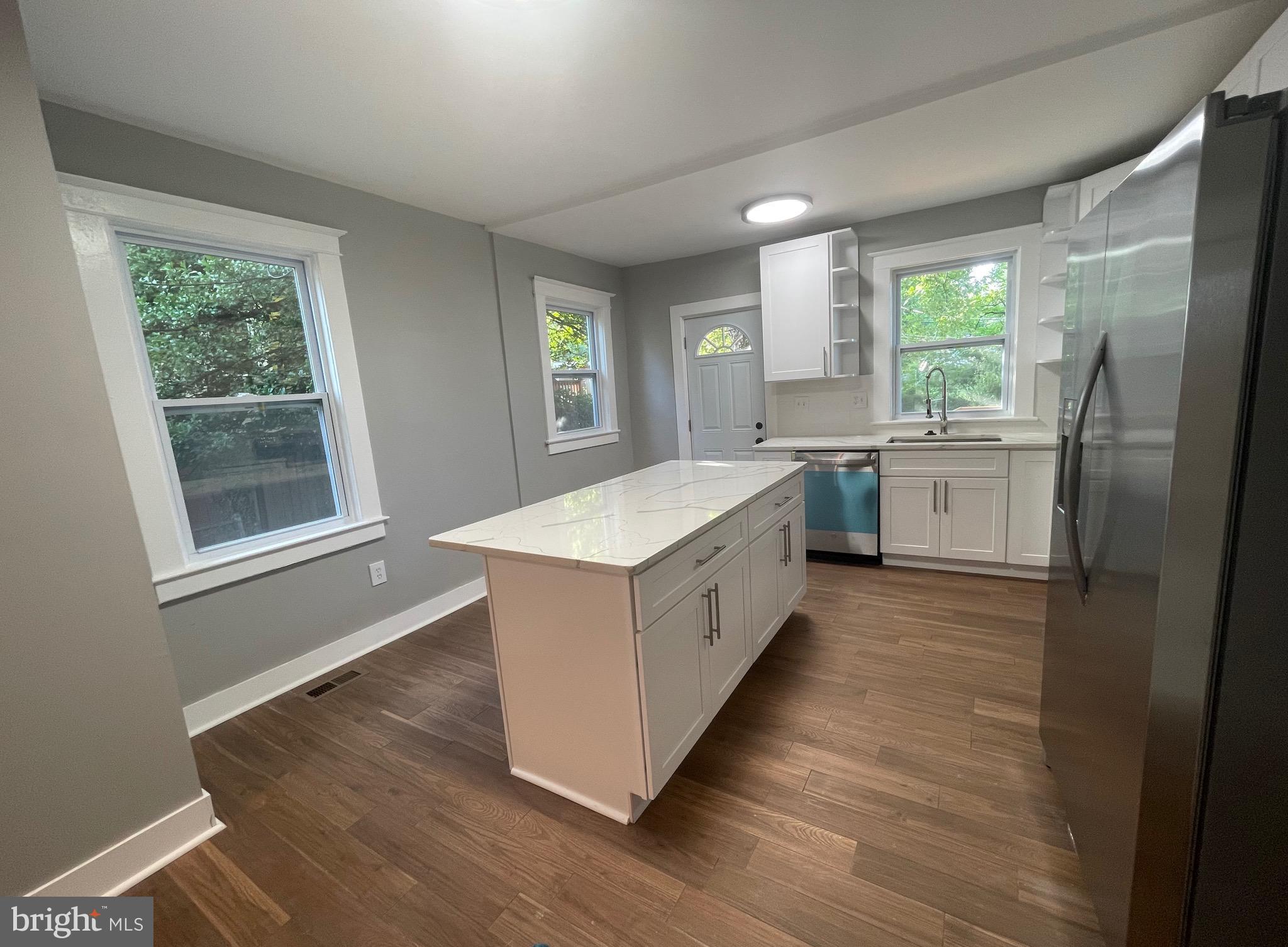 ELMWOOD - Residential