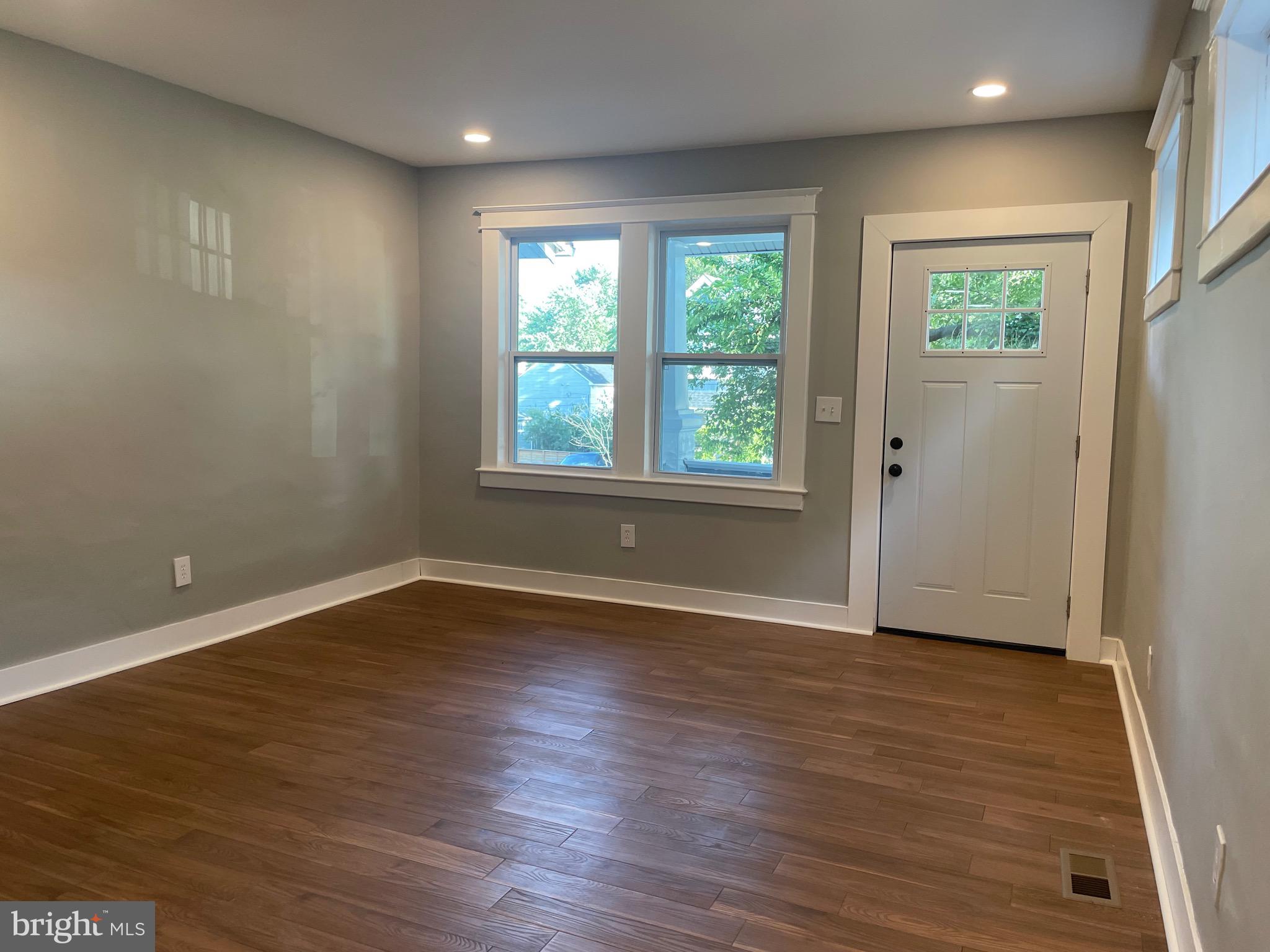 ELMWOOD - Residential