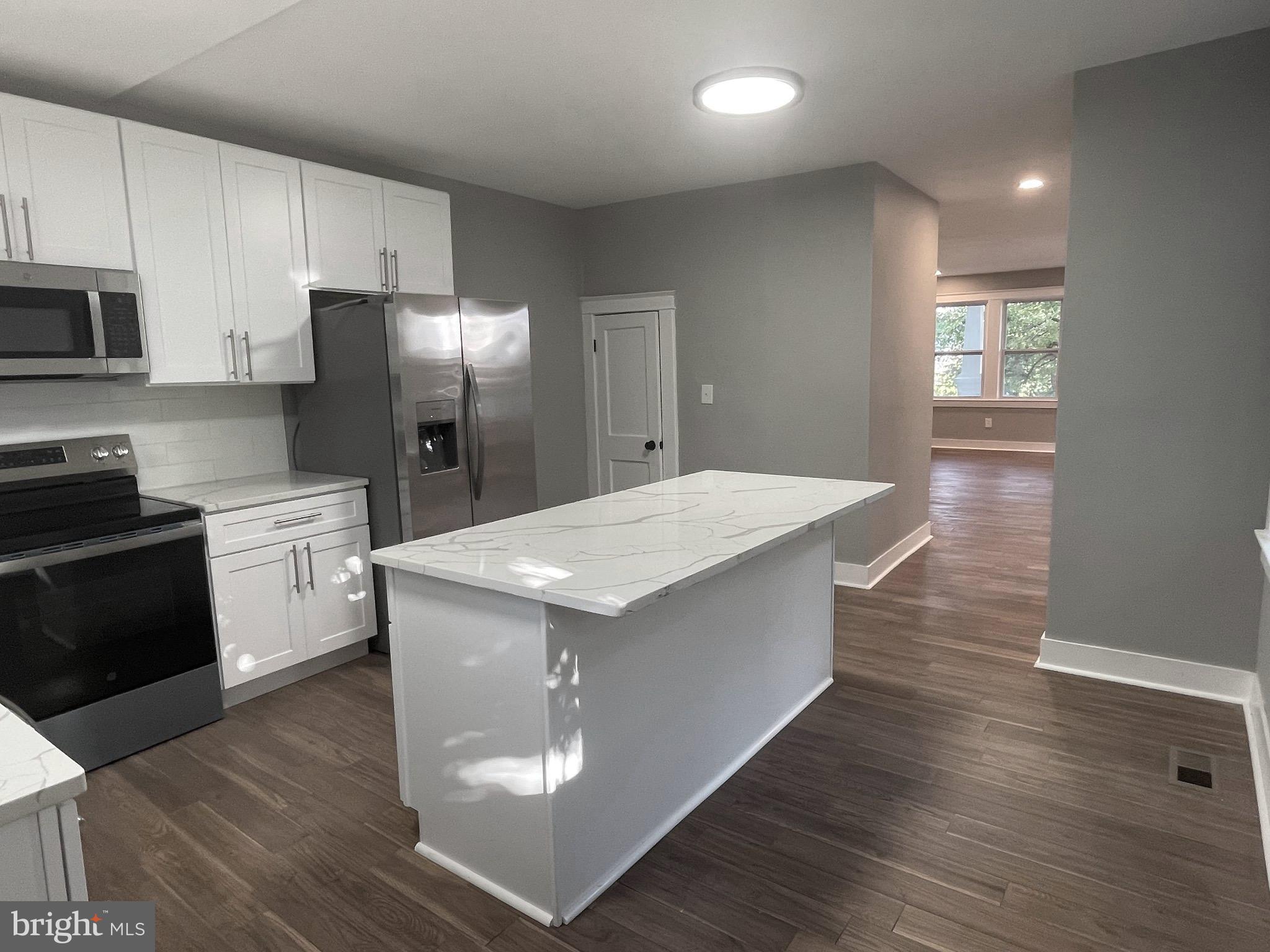 ELMWOOD - Residential