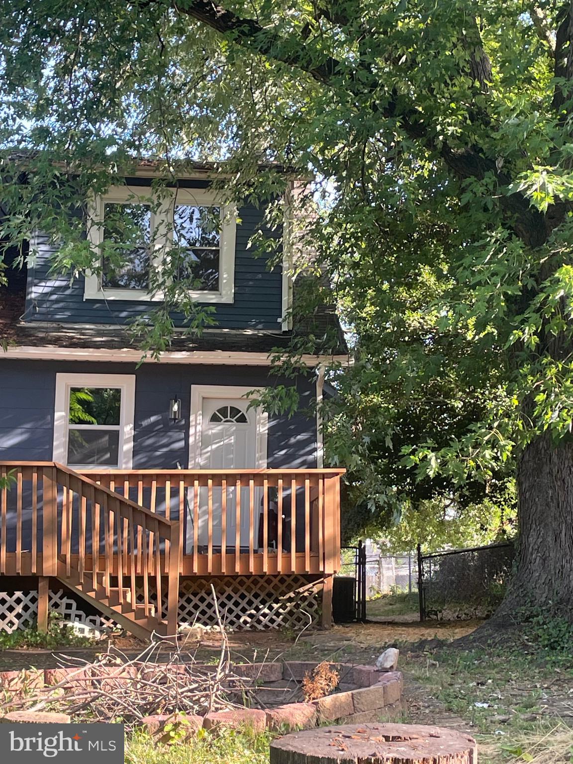 ELMWOOD - Residential