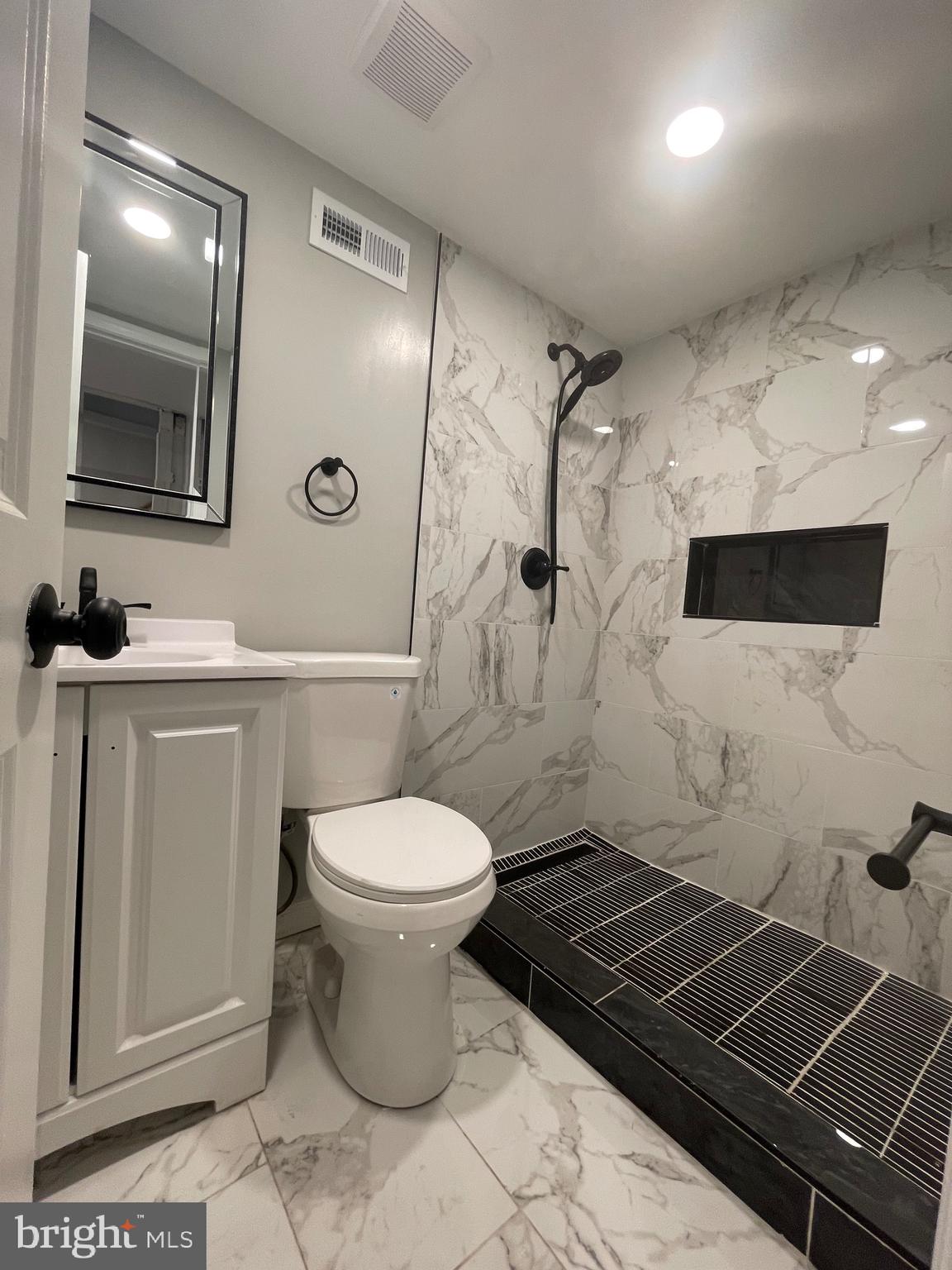 ELMWOOD - Residential