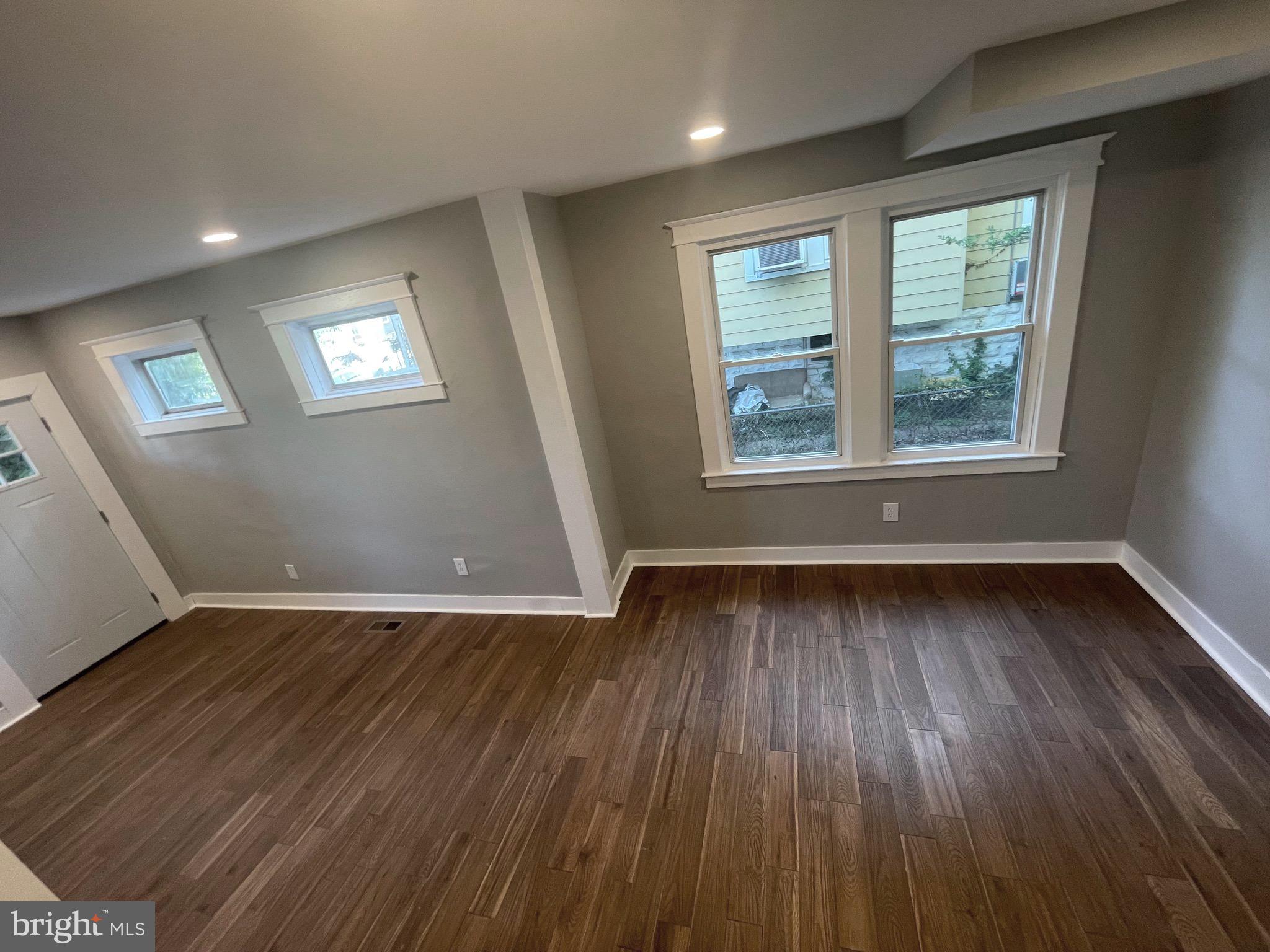 ELMWOOD - Residential