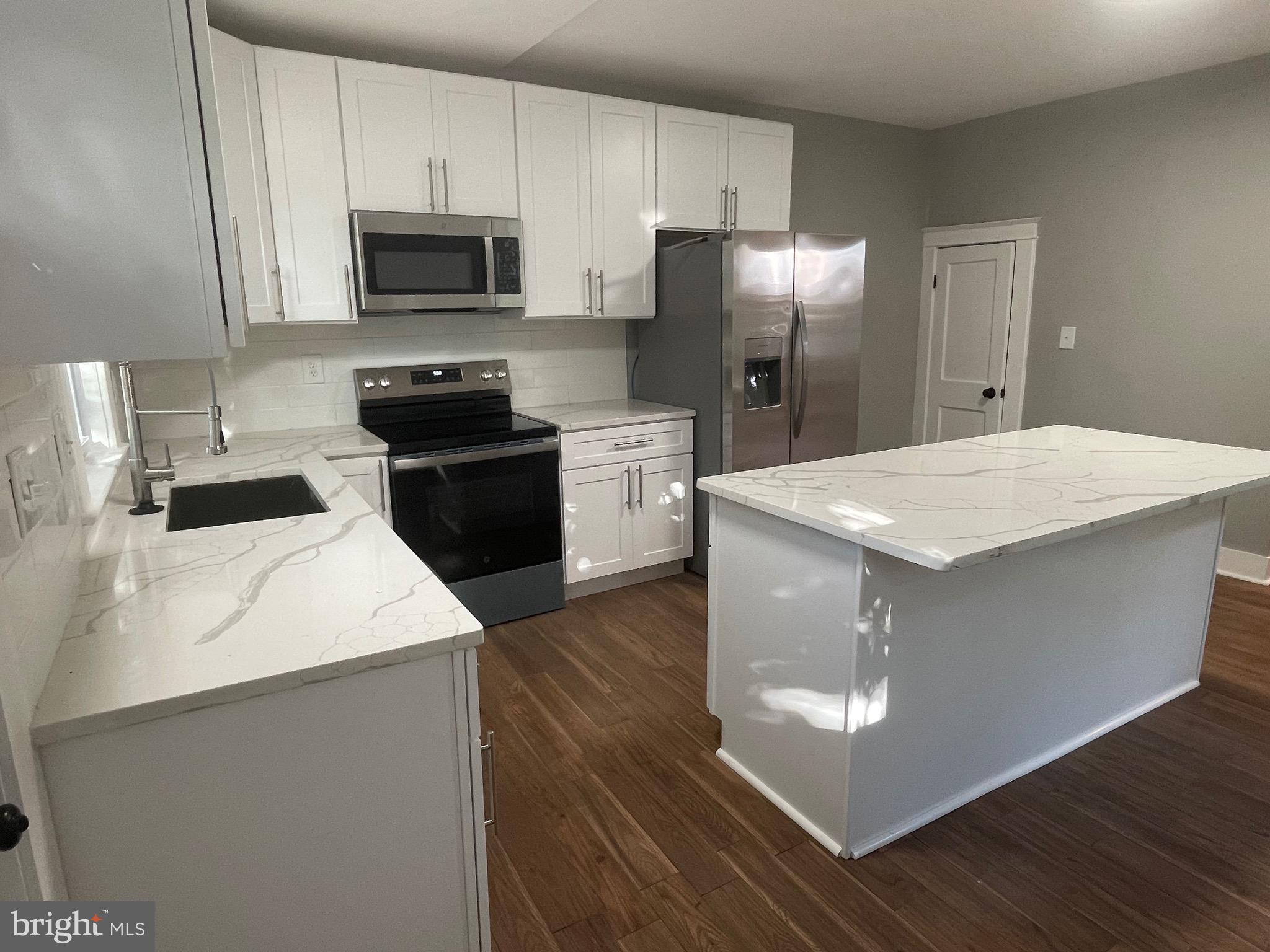 ELMWOOD - Residential