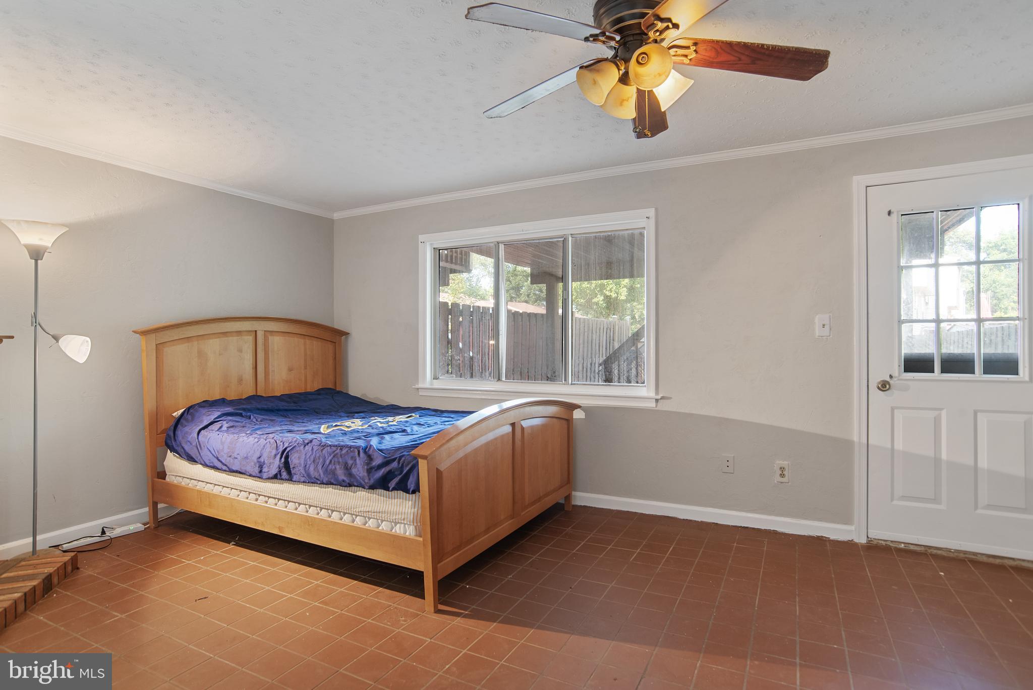 WOODS EDGE TOWNHOME CONDOMINIUMS - Residential