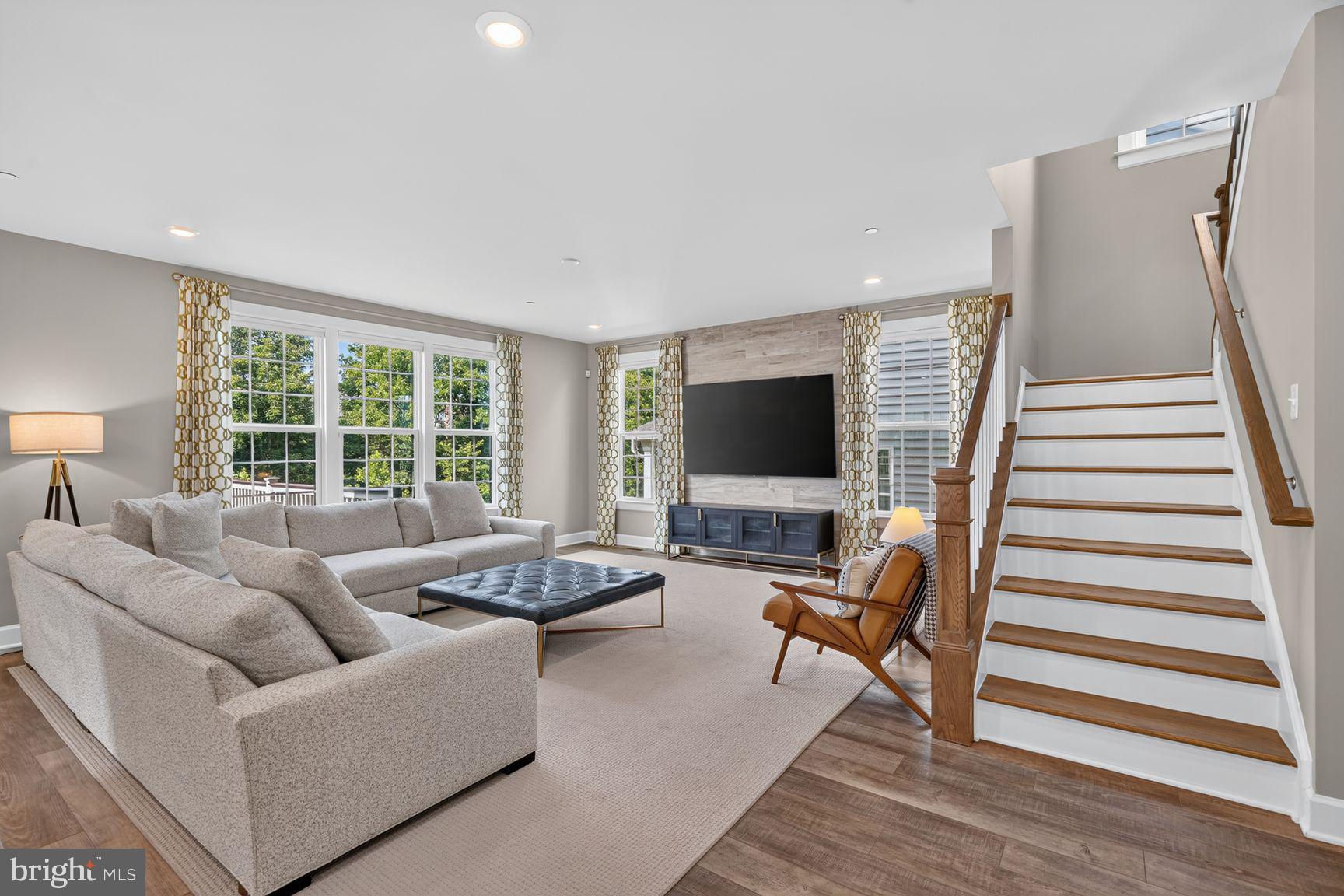 CABIN BRANCH - Residential