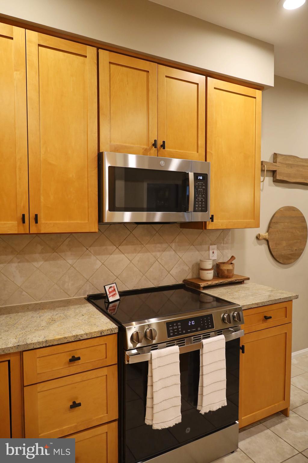 RESTON - Residential