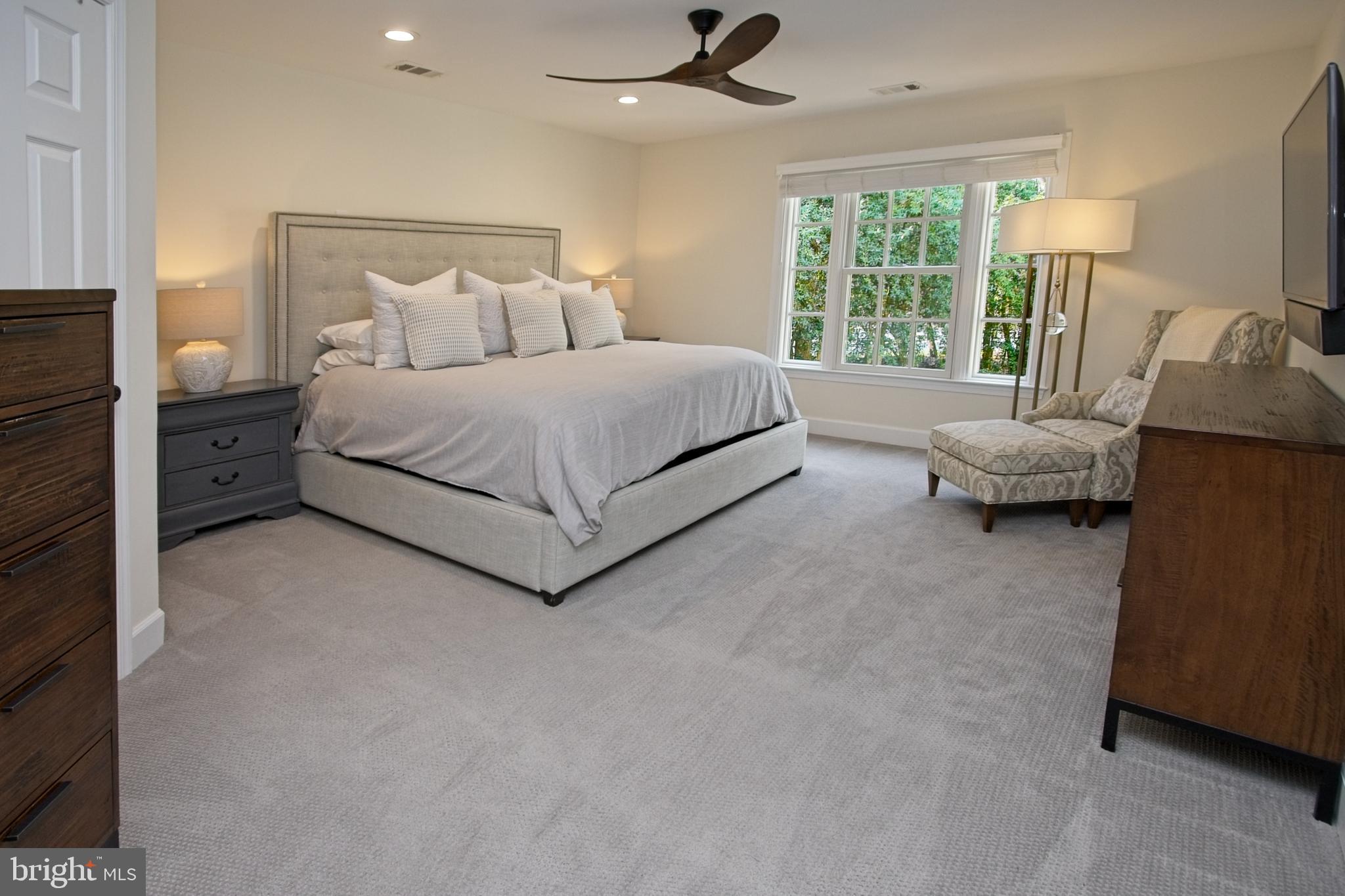 RESTON - Residential