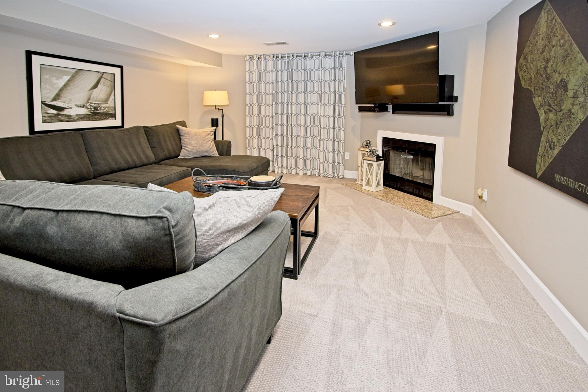RESTON - Residential