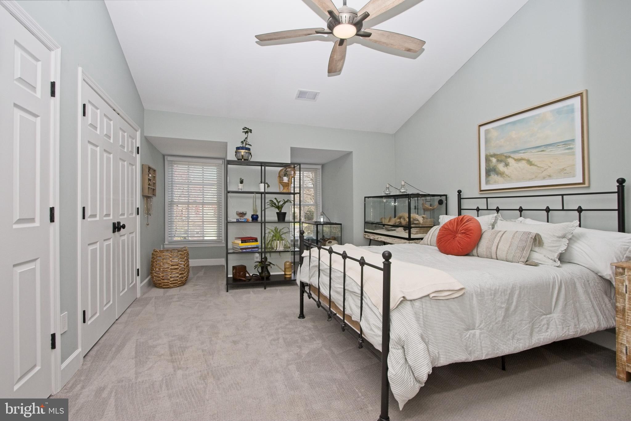 RESTON - Residential