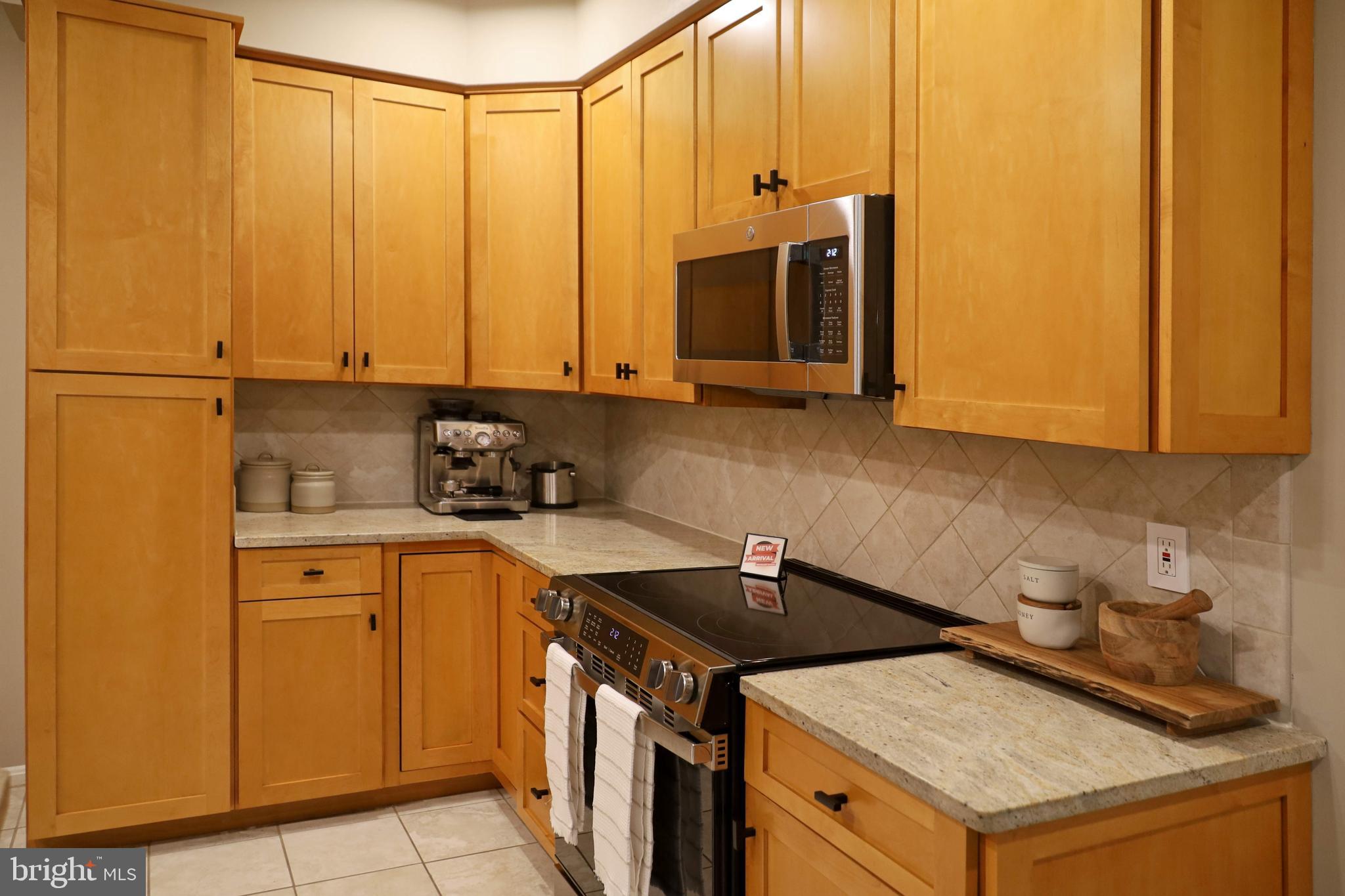 RESTON - Residential