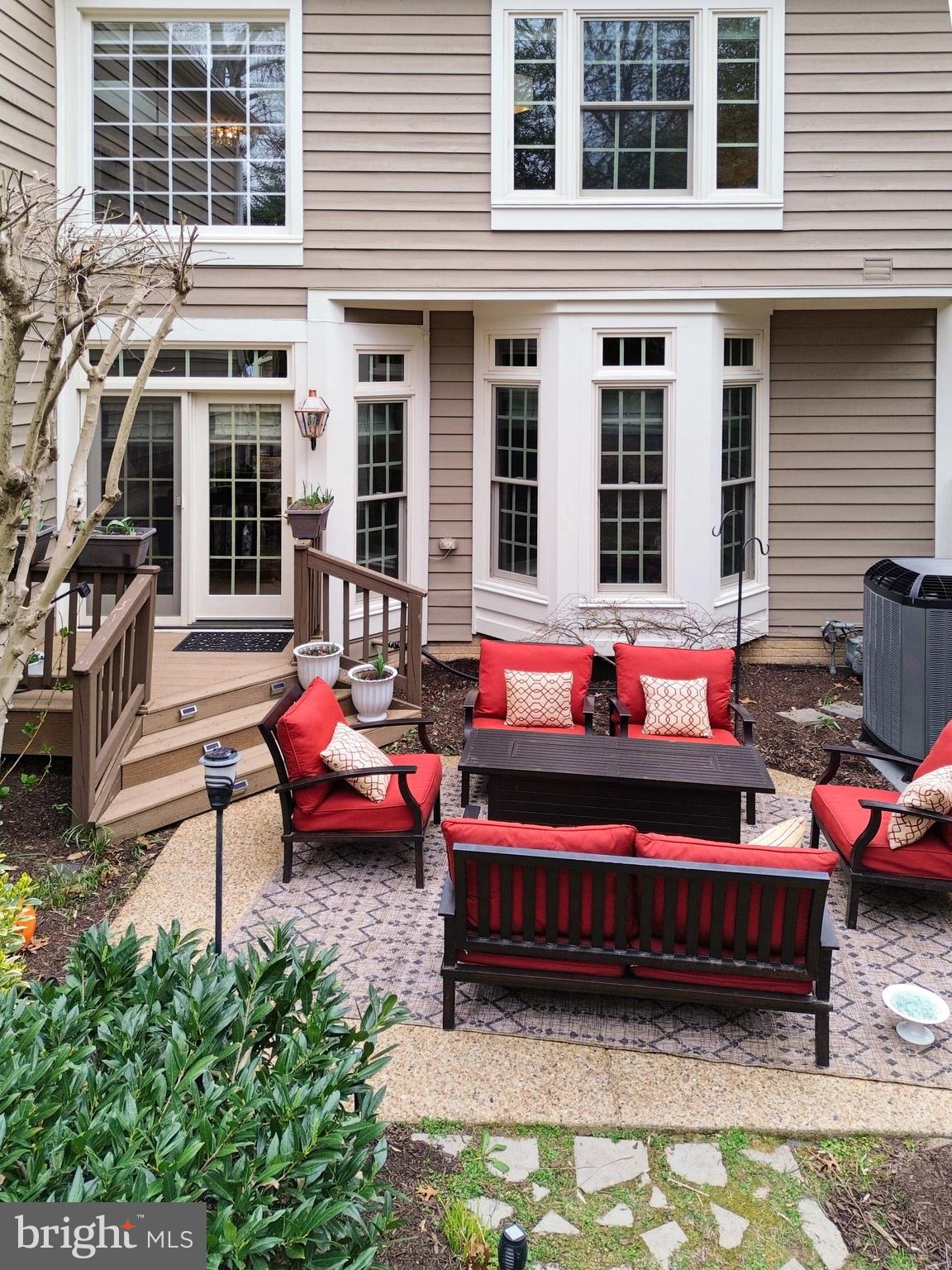 RESTON - Residential