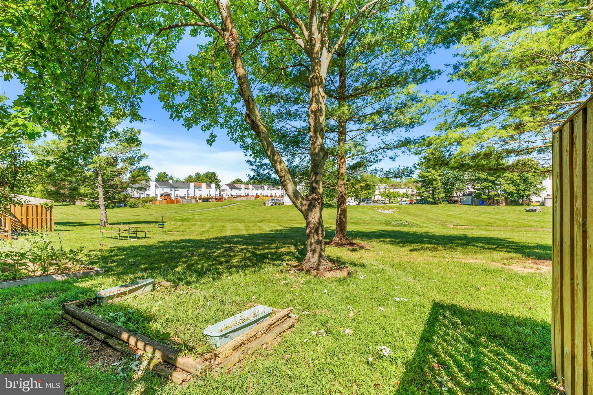ROBIN MEADOWS - Residential