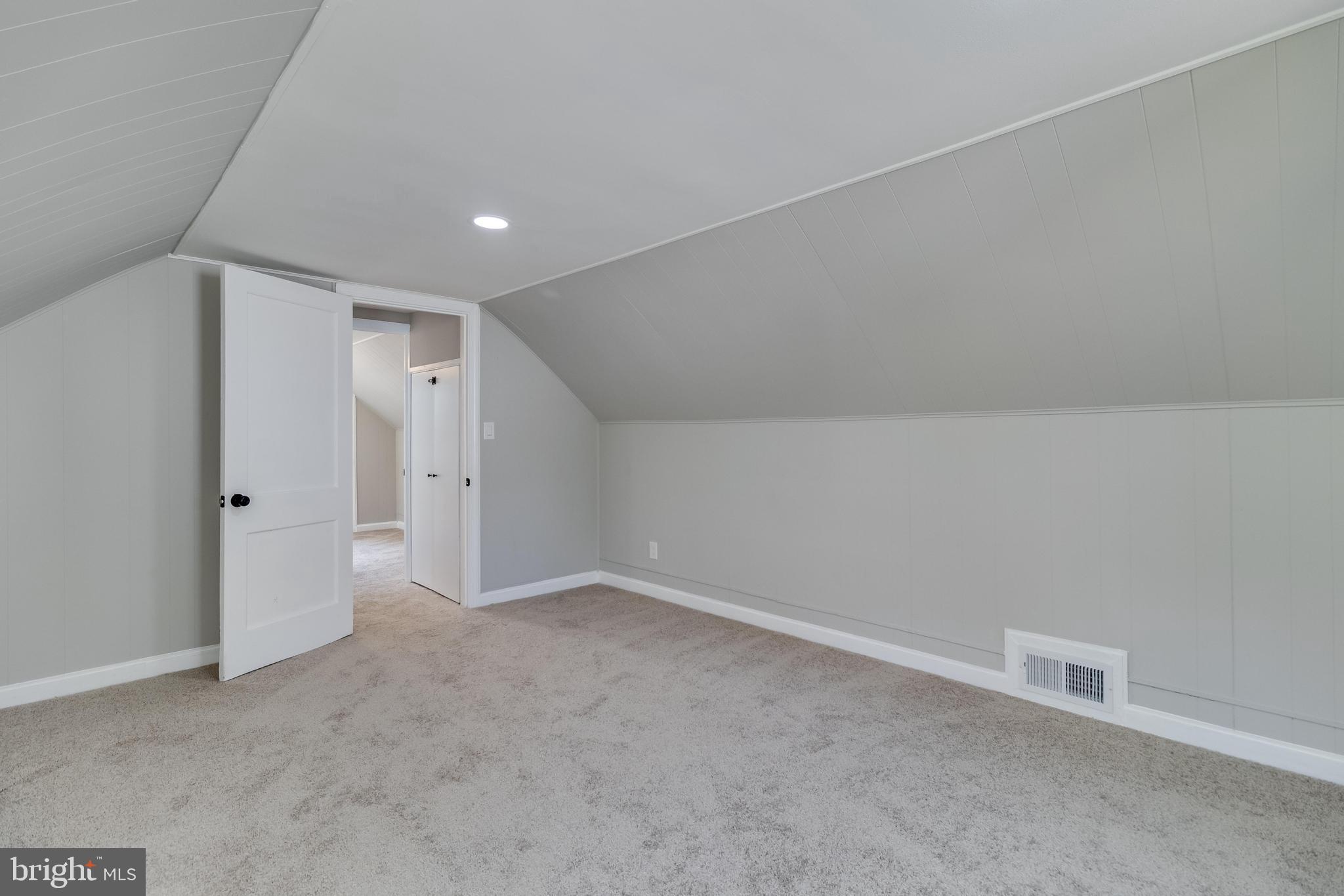 FOREST HEIGHTS - Residential
