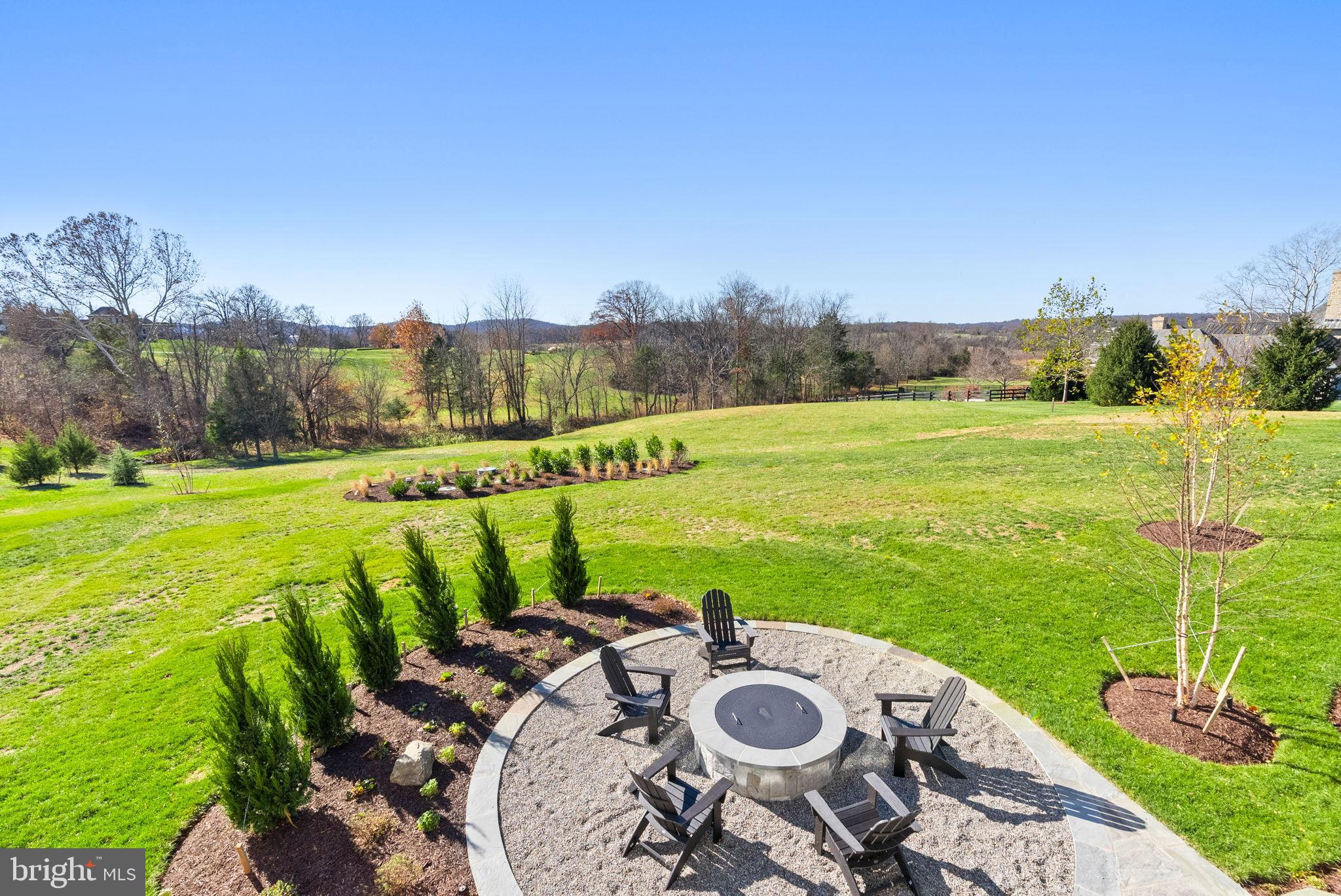 ESTATES @ CREIGHTON FARM - Residential