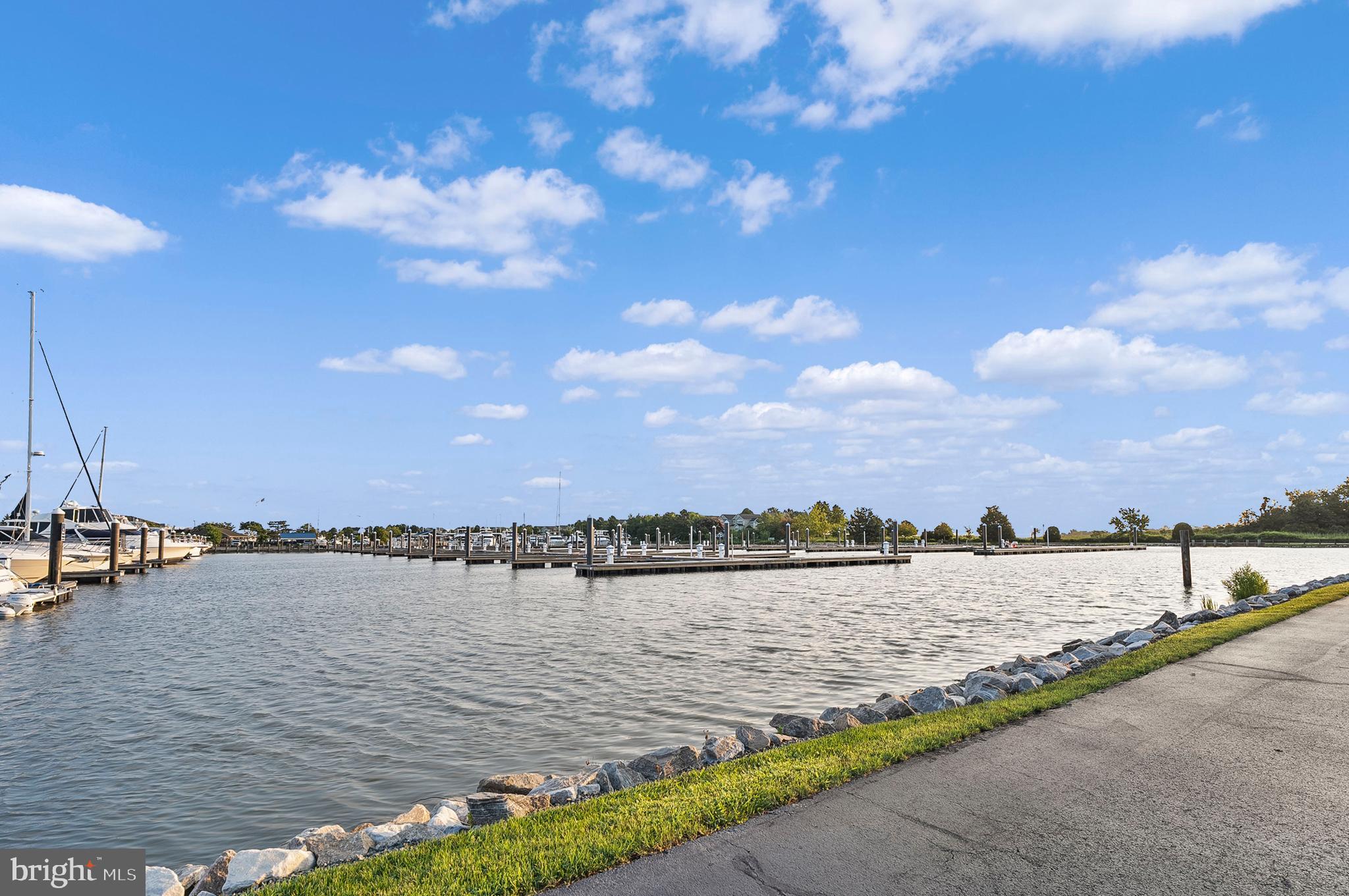 NARROWS POINTE - Residential