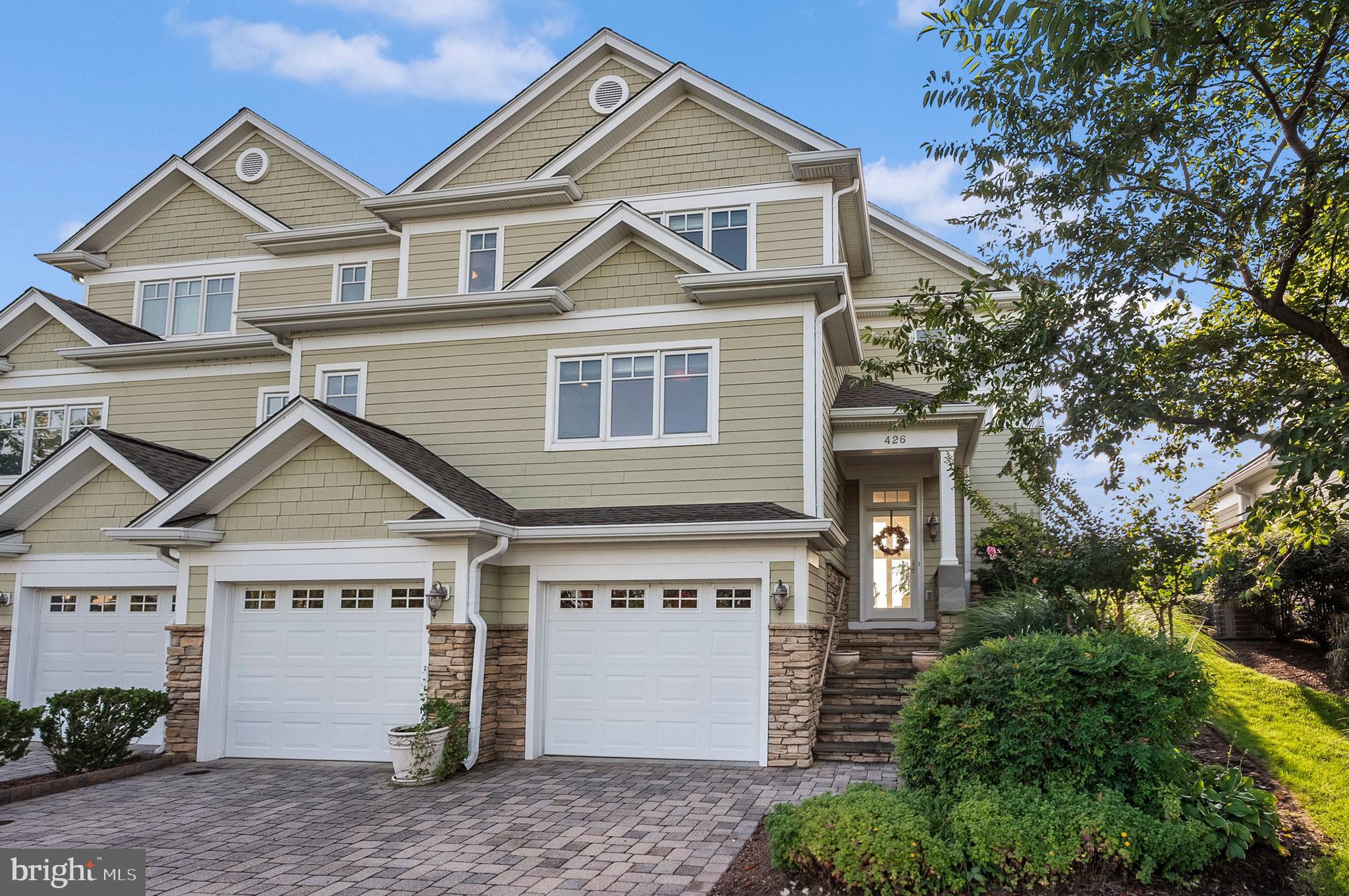 NARROWS POINTE - Residential