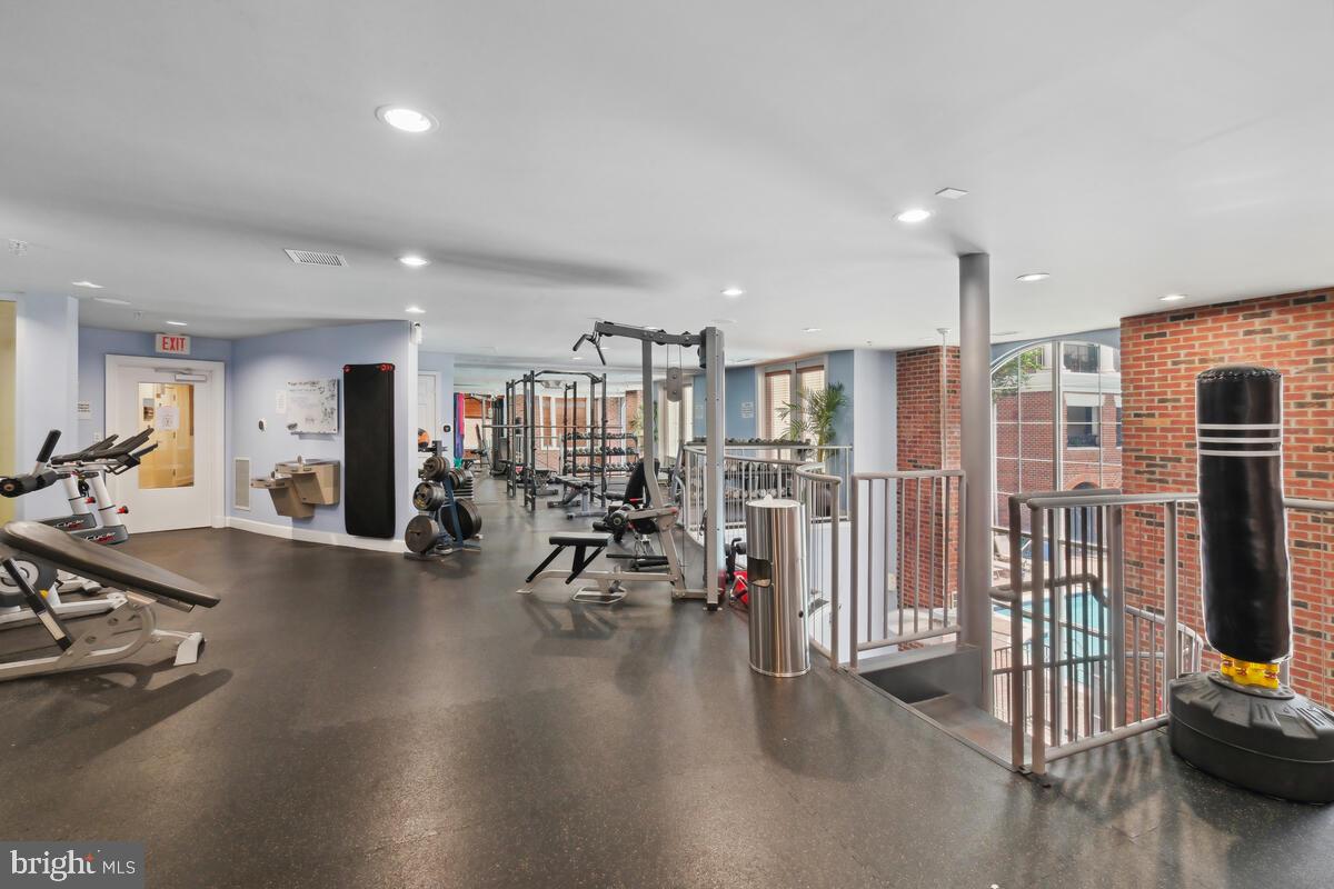 THE COLONNADE AT KENTLANDS - Residential
