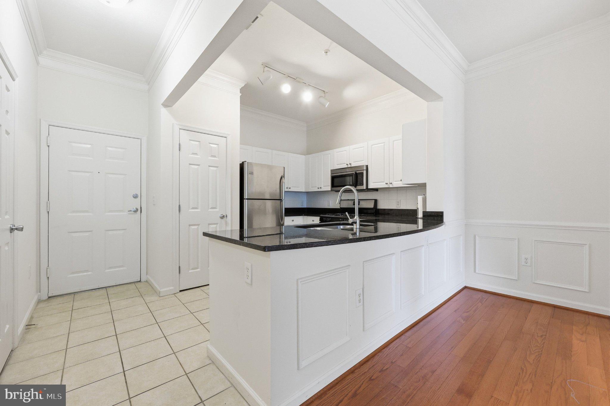 THE COLONNADE AT KENTLANDS - Residential