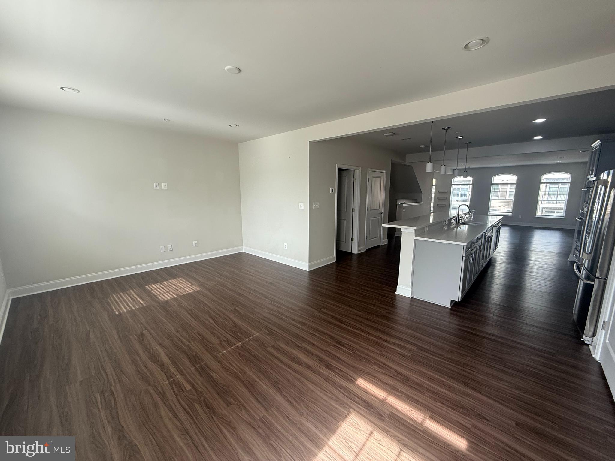 OXFORD SQUARE - Residential Lease