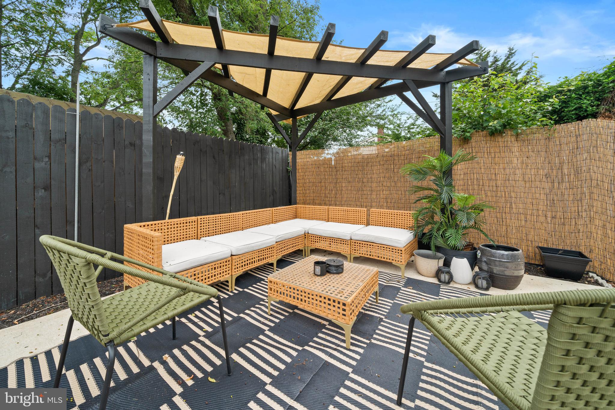 COOL SPRING - Residential