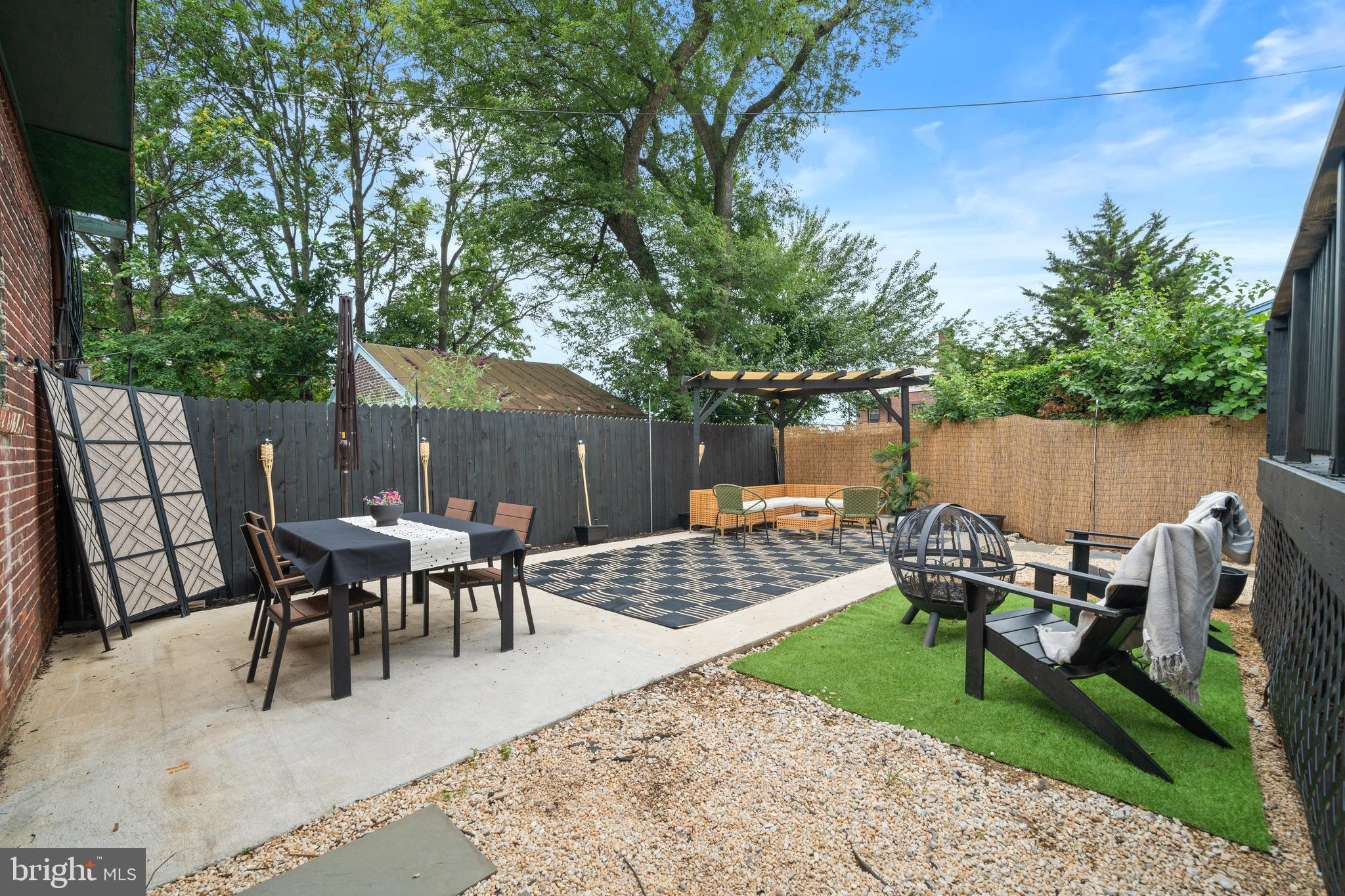 COOL SPRING - Residential