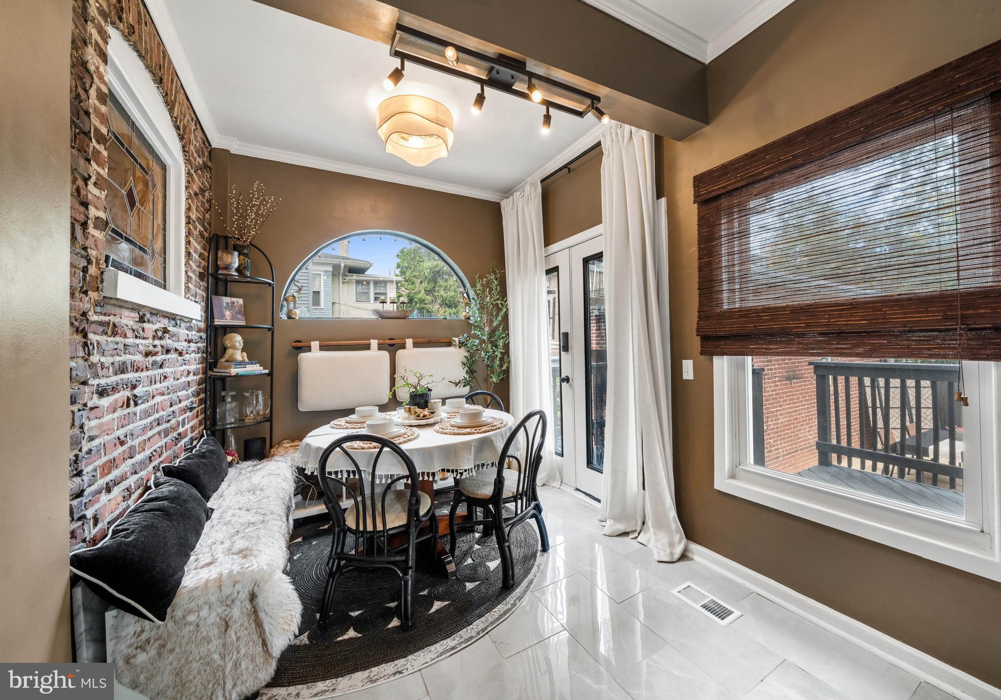 COOL SPRING - Residential