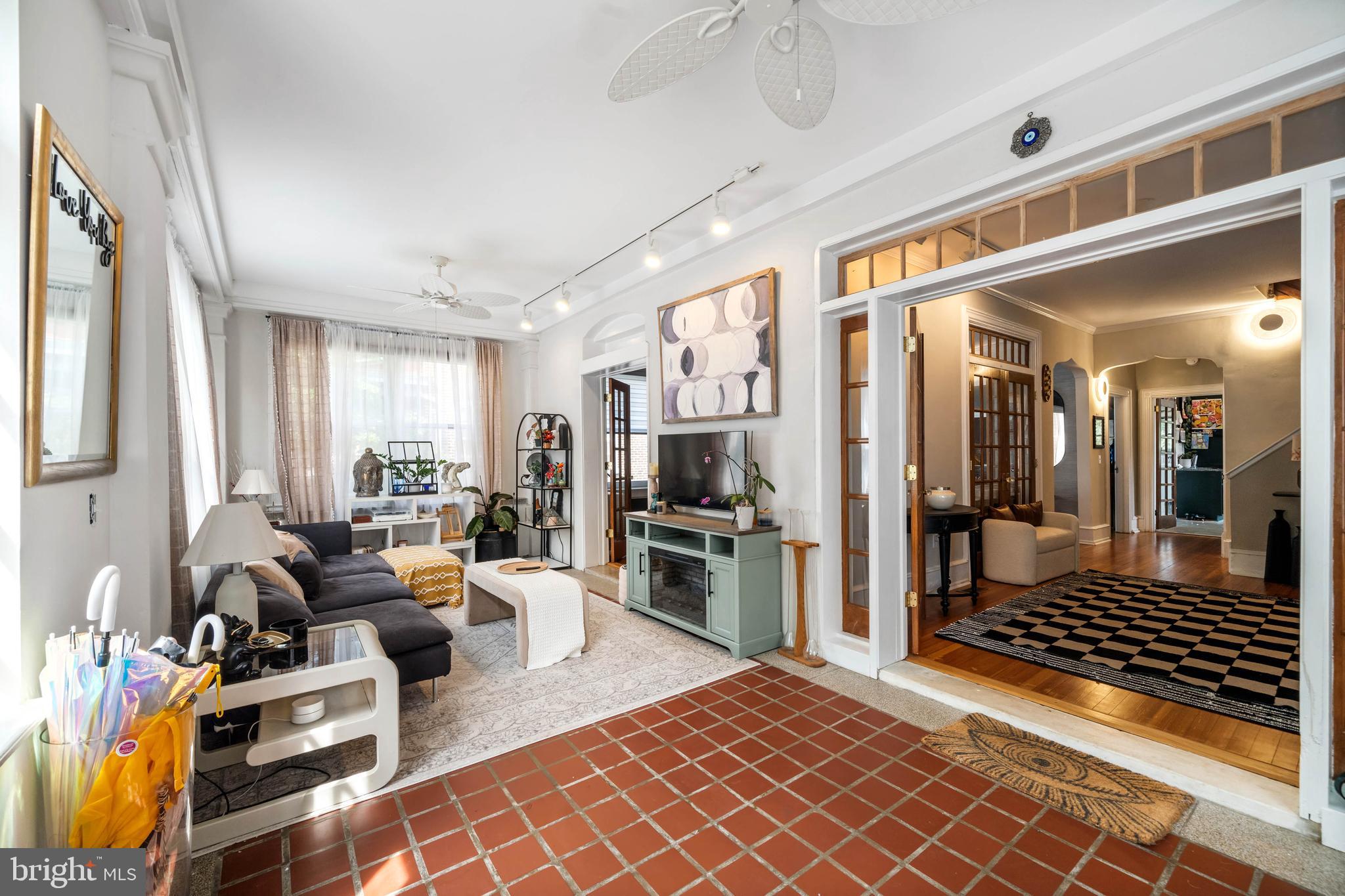 COOL SPRING - Residential