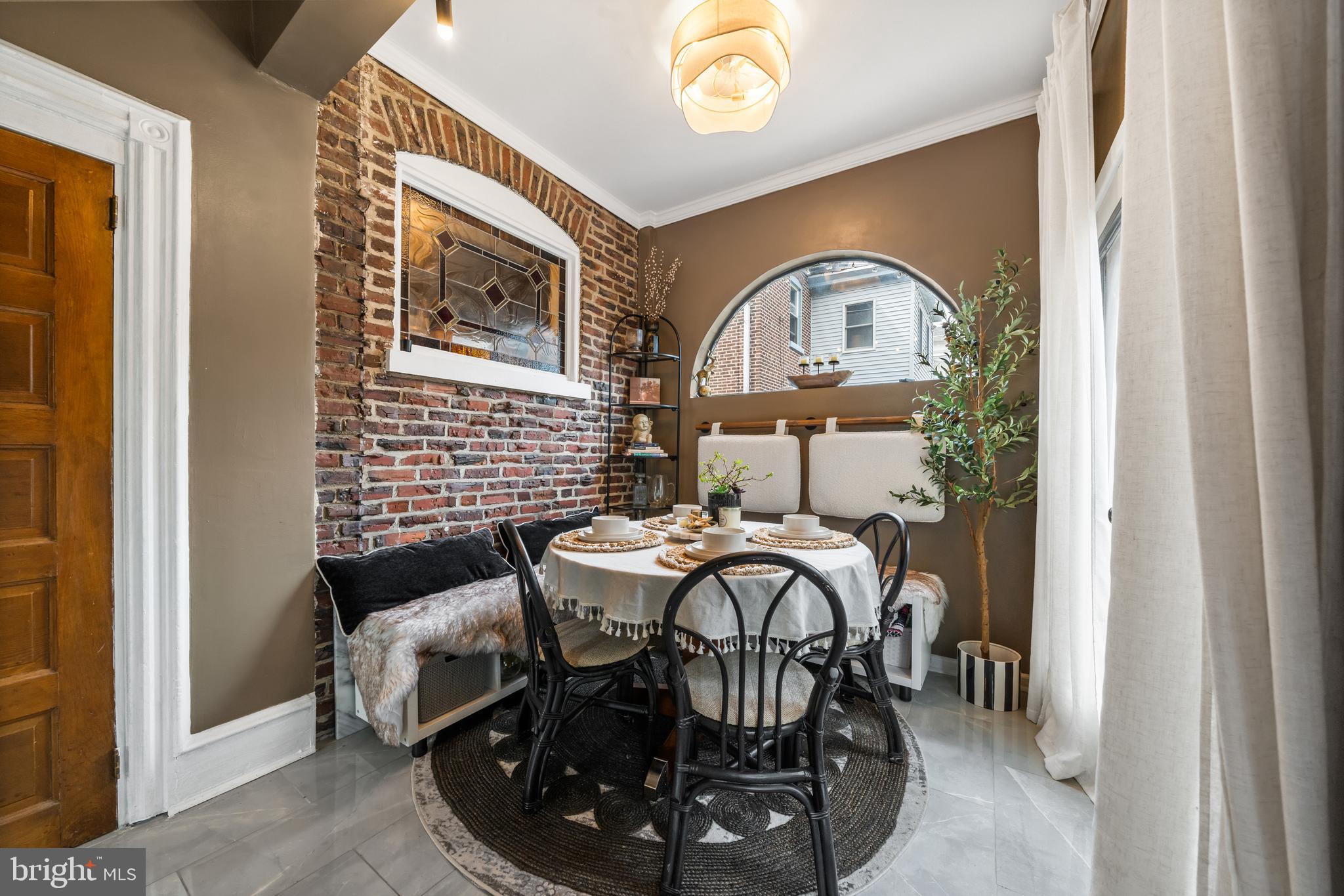 COOL SPRING - Residential